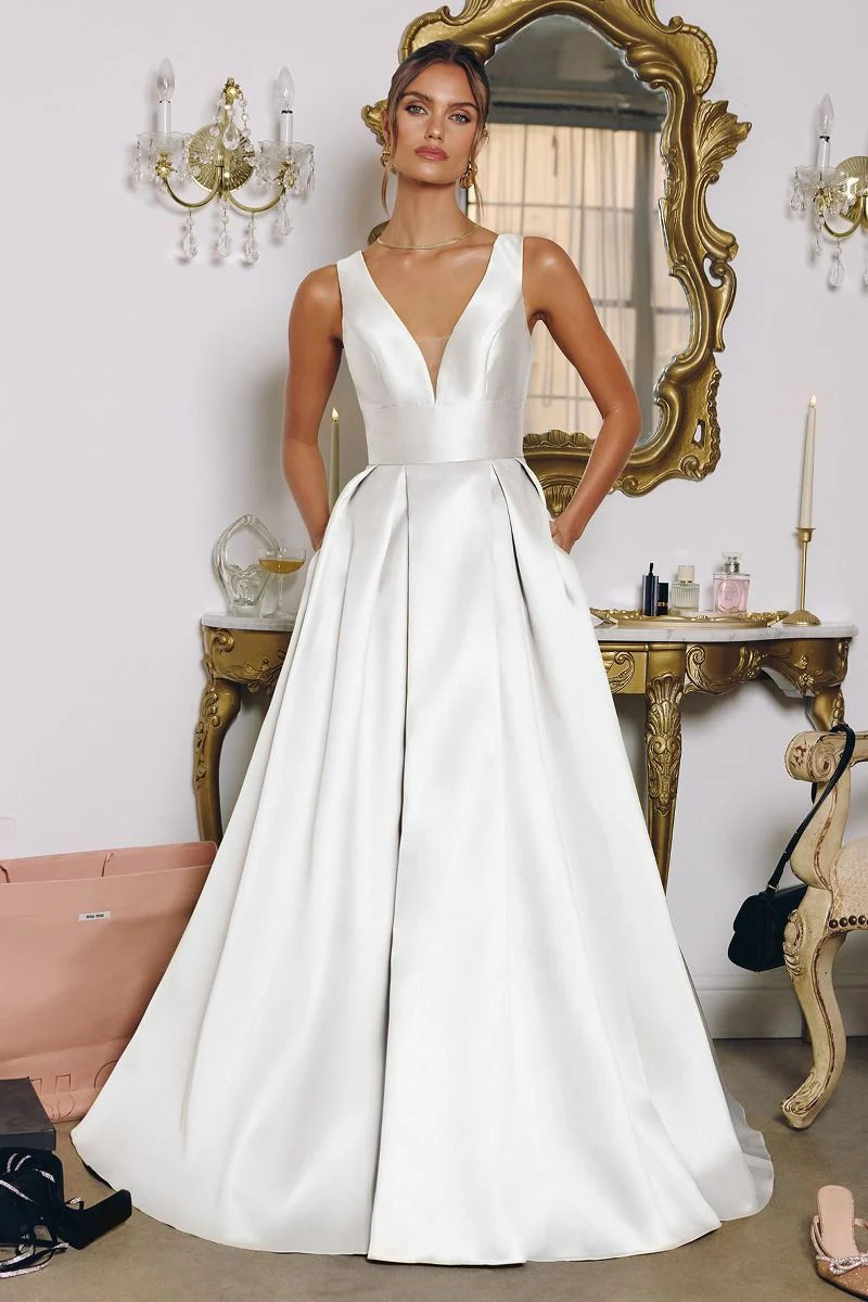 Andersyn Gown - A-line Mikado Dress With Pockets - Off White | Lady Black Tie