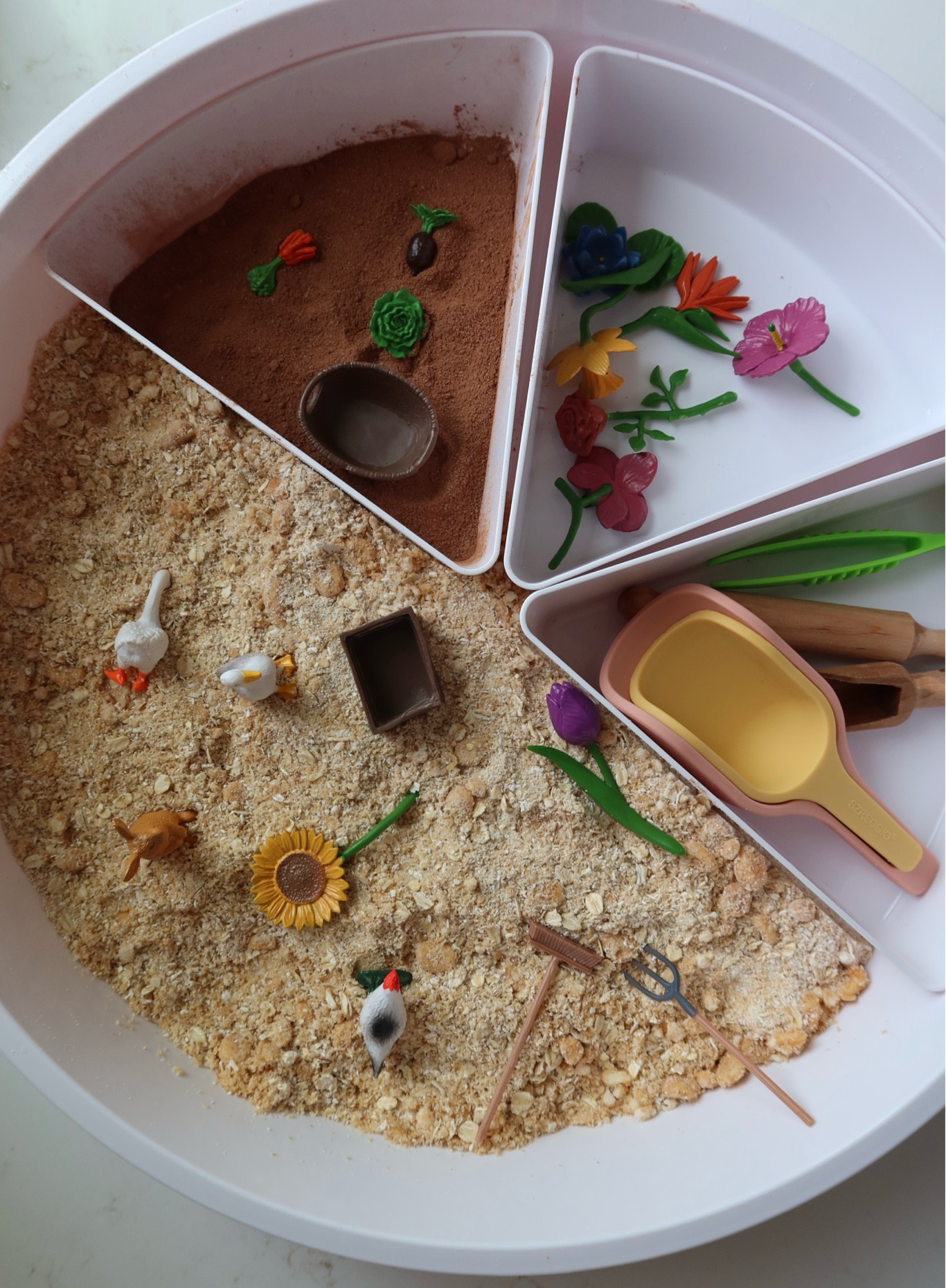 Farm/garden sensory bin 🌼 🥕 

#LTKFamily #LTKKids #LTKBump