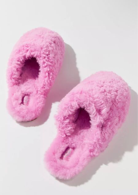Pink Fuzzy Slippers

#LTKGiftGuide #LTKHoliday #LTKSeasonal
