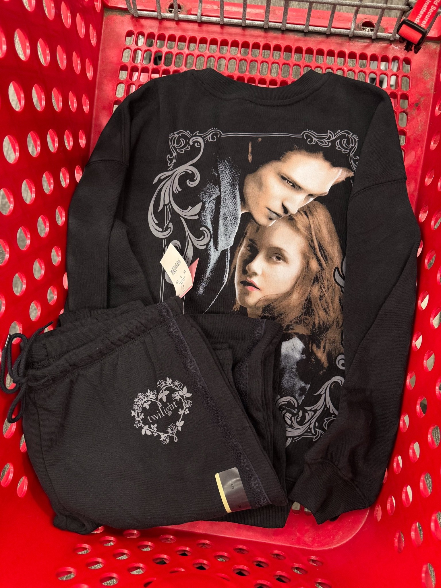 New Twilight set from Target!

Target finds, twilight, target

#LTKootd #LTKSaleAlert