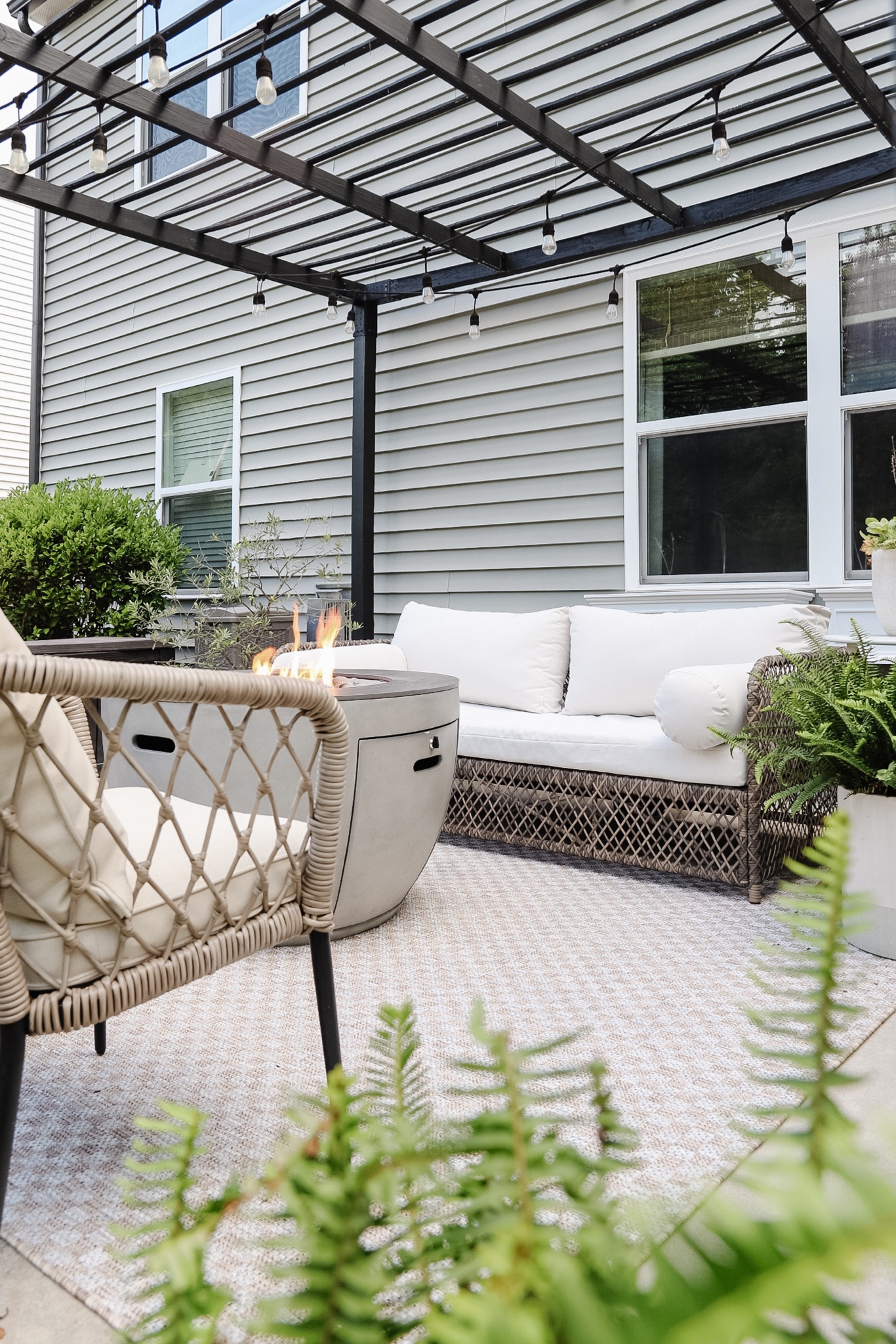 Patio, outdoor furniture, outdoor rug, outdoor sofa, patio sofa 

#LTKSummerSales #LTKHome