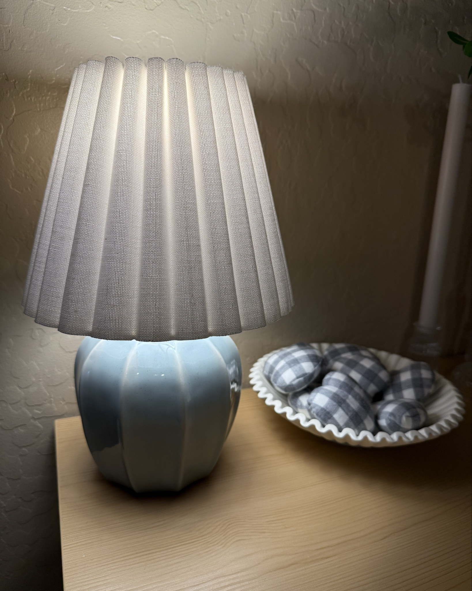 Target has a really cute new accent lamp. I love the size and color. It’s only $25! 



Accent table lamp, spring home arrivals, target spring arrivals, entryway, 

#LTKFindsUnder50 


#LTKSeasonal #LTKHome #LTKstorytime