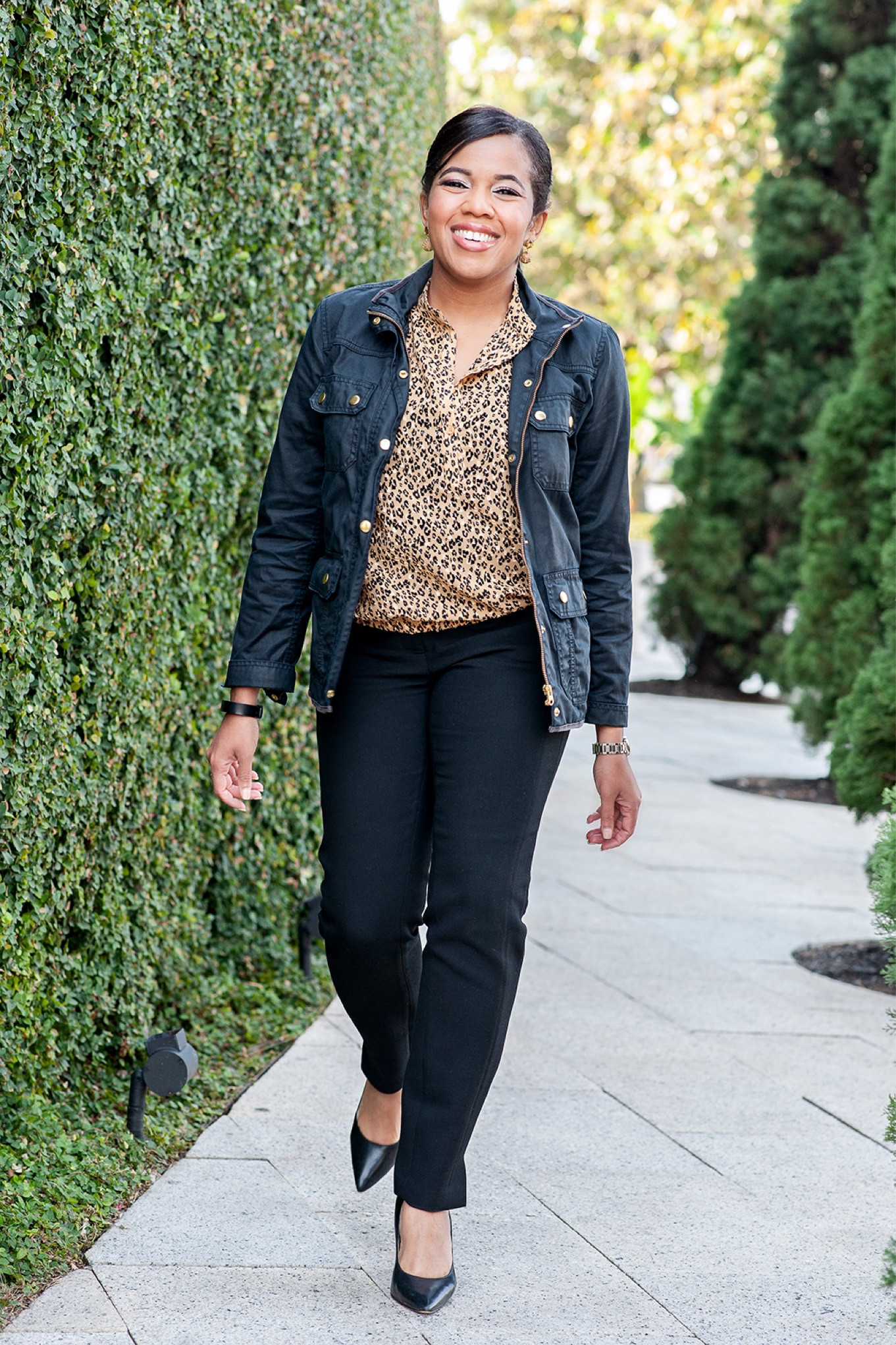 This leopard print is a fun way to spice up your wardrobe this winter! 

Leopard print. Winter fashion. Holiday outfit inspo. Women’s winter fashion. 



#LTKSeasonal #LTKstyletip #LTKHoliday