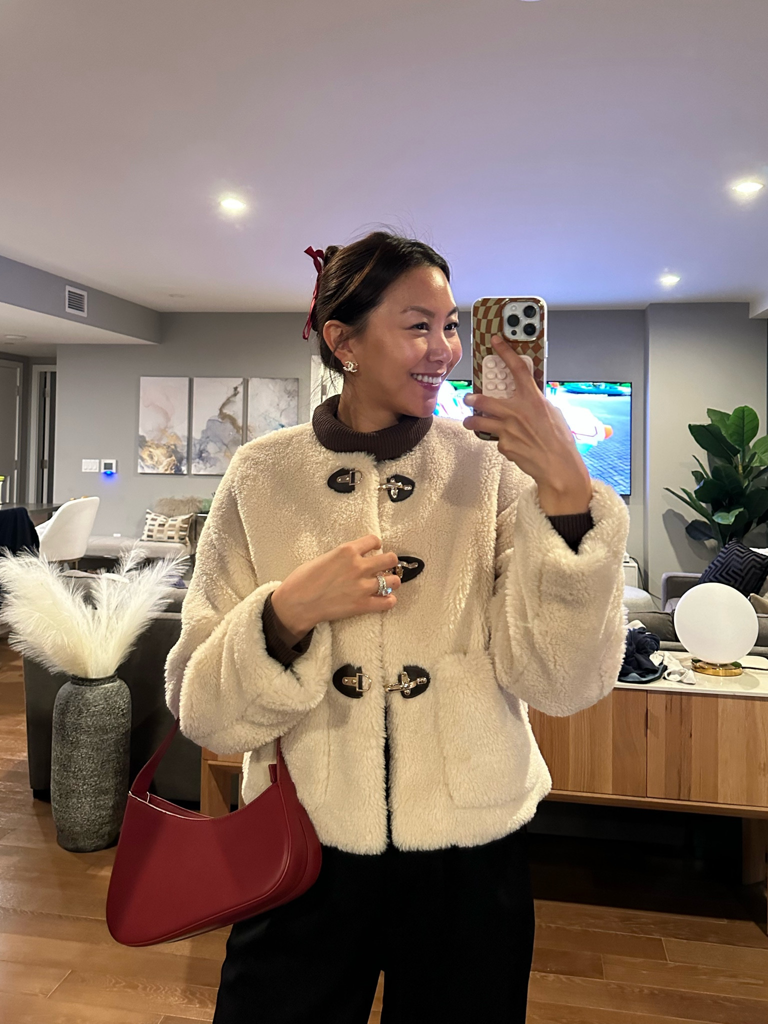 Holiday festive & cozy outfit🐻‍❄️with a pop of red🍒

#LTKstyletip #LTKHoliday #LTKSeasonal