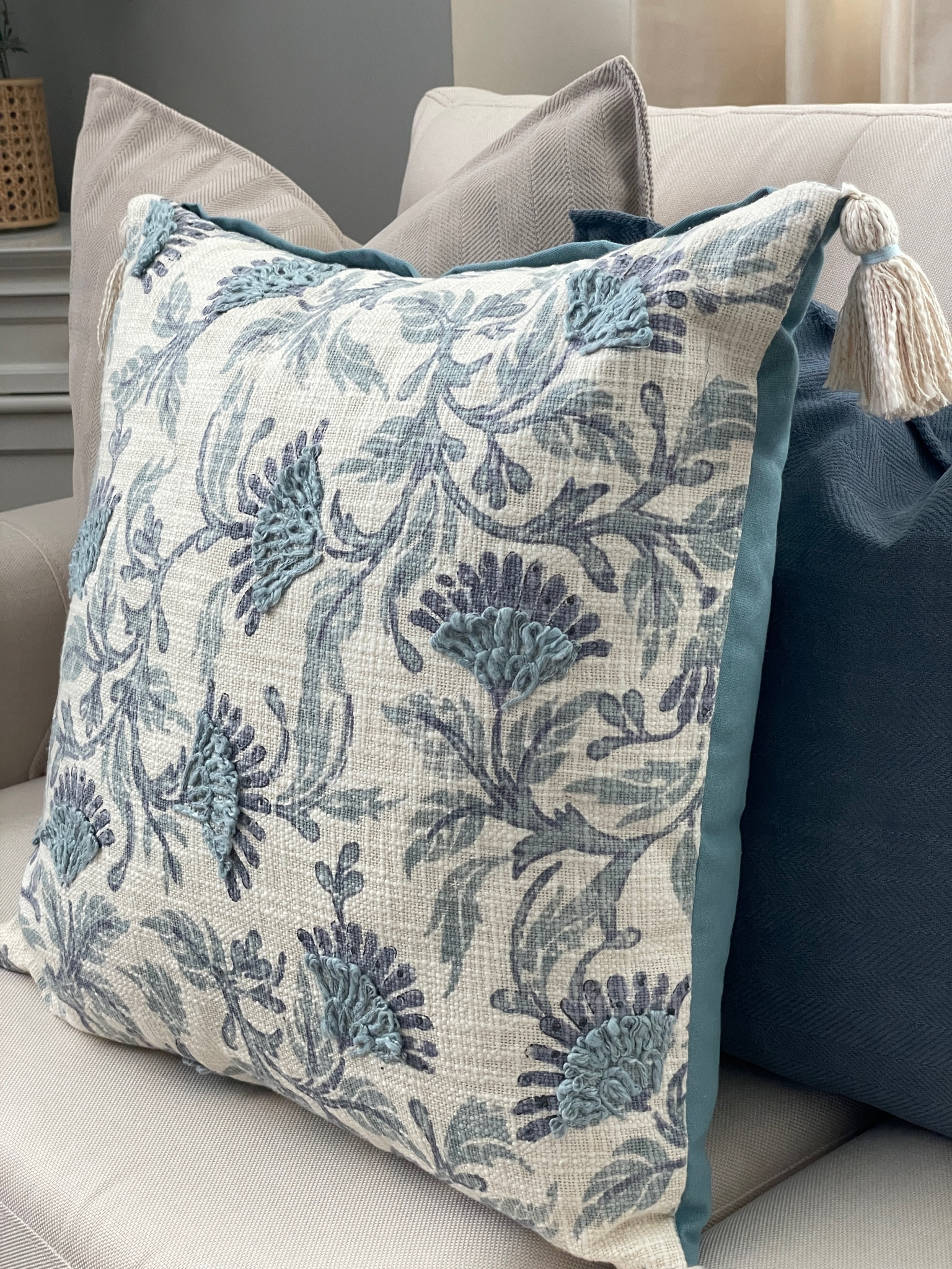 Love these those pillows from TJ Maxx 

#LTKHome