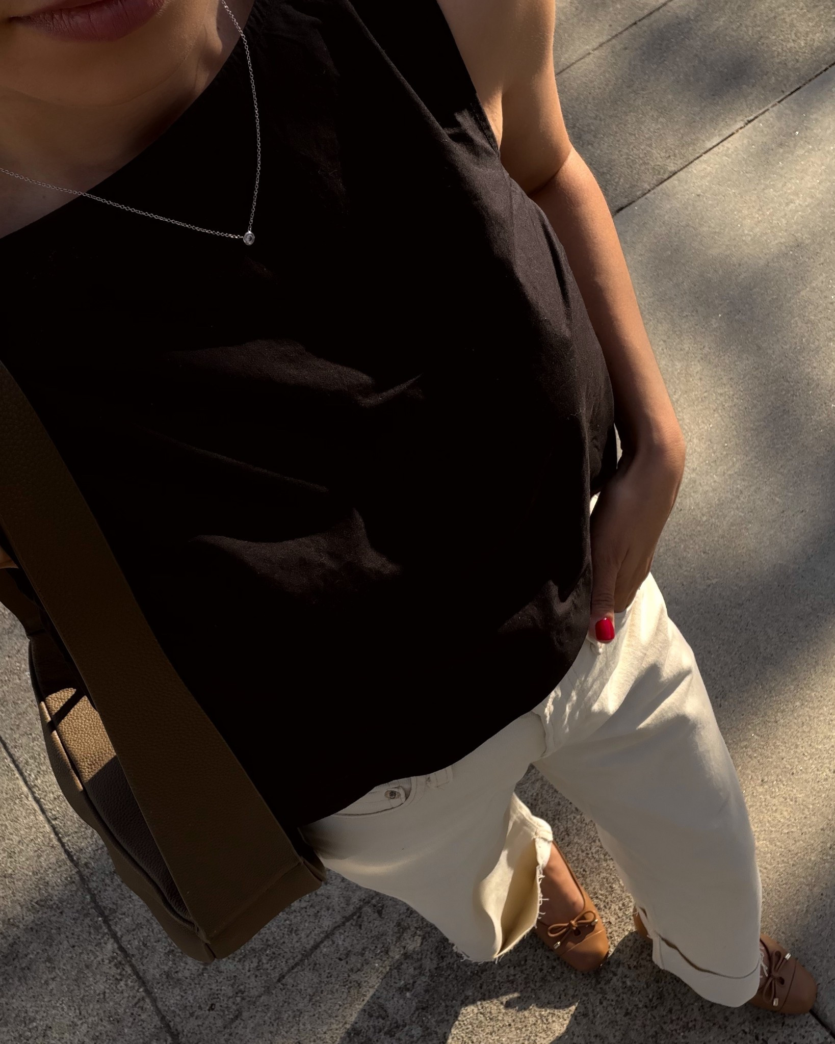 Minimalist spring ootd 

GAP tank small
Gap stride wide leg jeans 25 reg - fave pair of jeans for spring! 
Vionic flats 

Spring style, simple elevated spring/summer outfits, mom outfits, casual chic 

#LTKmomlife #LTKootd