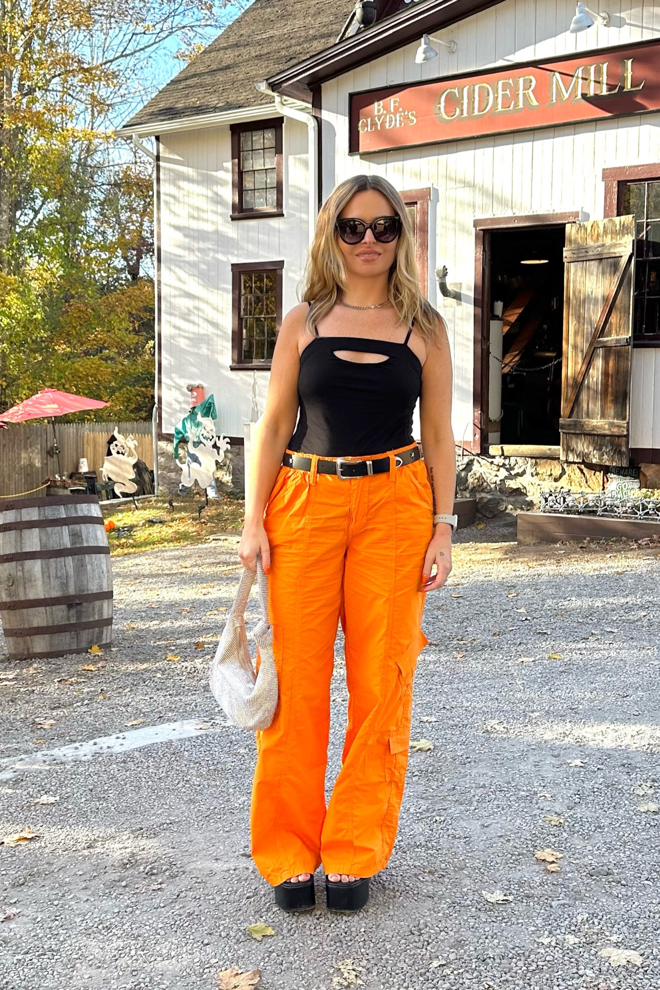 Visited the oldest steam powered cider mill in the U.S! Such a fun fall day and the apple cider donuts were out of this world. I highly recommend checking out @clydescidermill if you’re anywhere near Mystic, CT. 🍎 

#LTKSeasonal