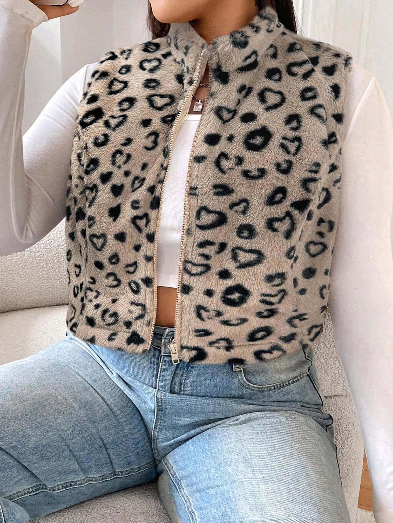 SHEIN EZwear Plus Size Leopard Print Zipper Fur Casual Sleeveless Jacket | SHEIN