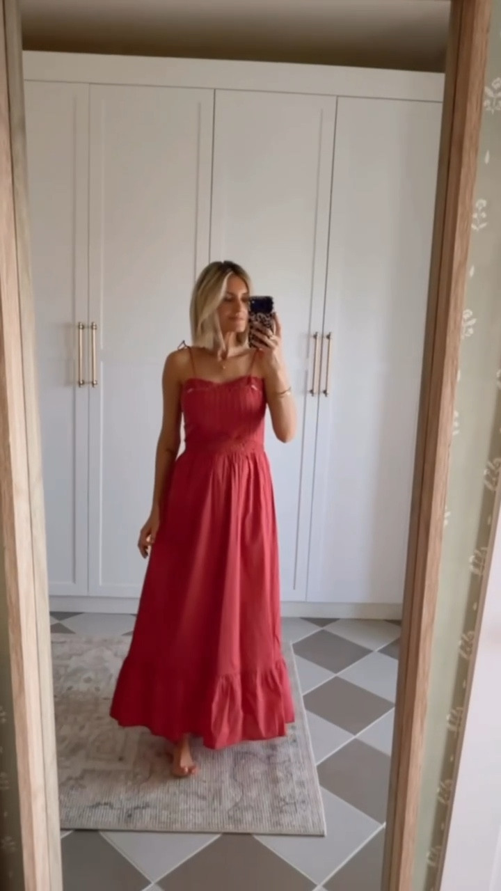 Cannot believe this maxi is a Target find! 👏🏼 Truly so pretty for vacation!

Loverly Grey, Target, resort wear, maxi dress, vacation looks 

#LTKSeasonal