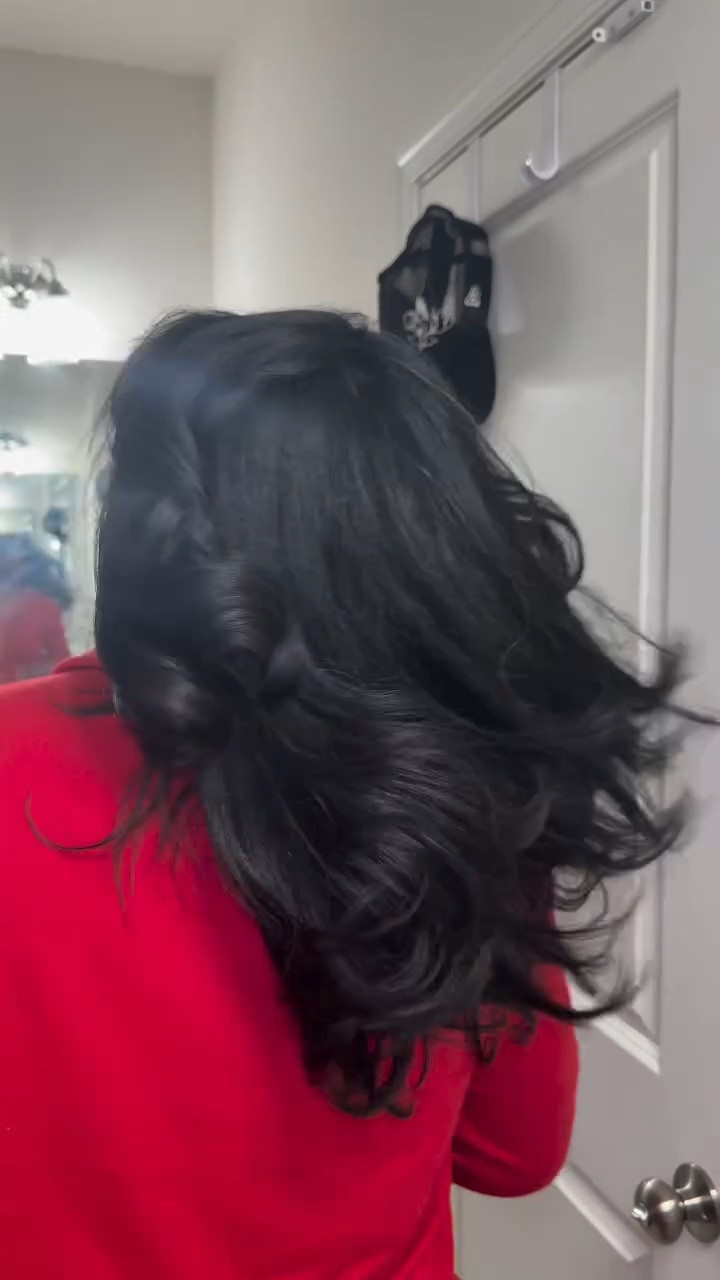 Heatless curls using my Kitsch heatless curlers 🎀✨
This is how I get soft, bouncy curls overnight with zero heat damage. Perfect for busy moms, everyday glam, or when you want effortless waves without frying your hair.

#LTKBeauty #LTKgrwm