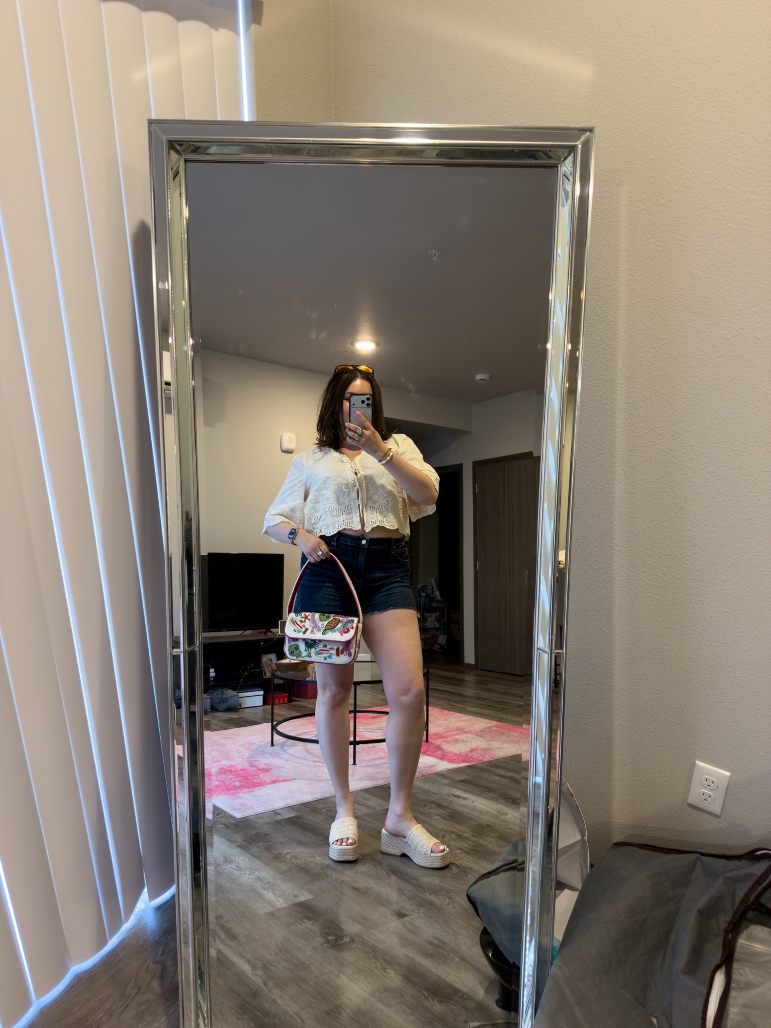 What I wore for girls night out 😍 I felt so cute at dinner especially since we sat outside!

I’m wearing a M blouse, size 12 shorts and size 9 sandals

#LTKootd #LTKMidsize #LTKdayinmylife