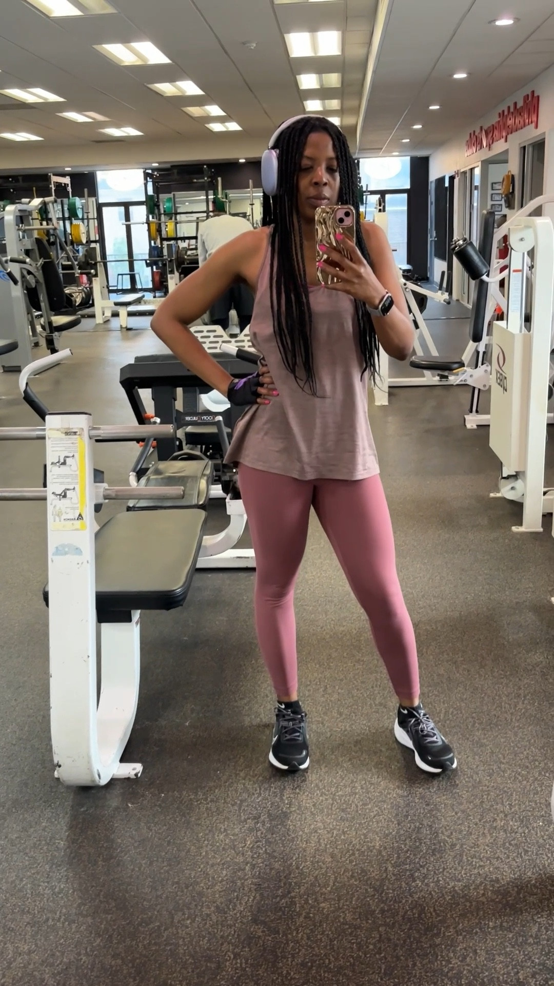 Quick gym fit check before getting the workout in. Comfortable, flattering, and easy to move in — exactly what I like in my activewear. Sharing the pieces from today’s look.

#LTKfitnessgoals #LTKActive #LTKselfcare