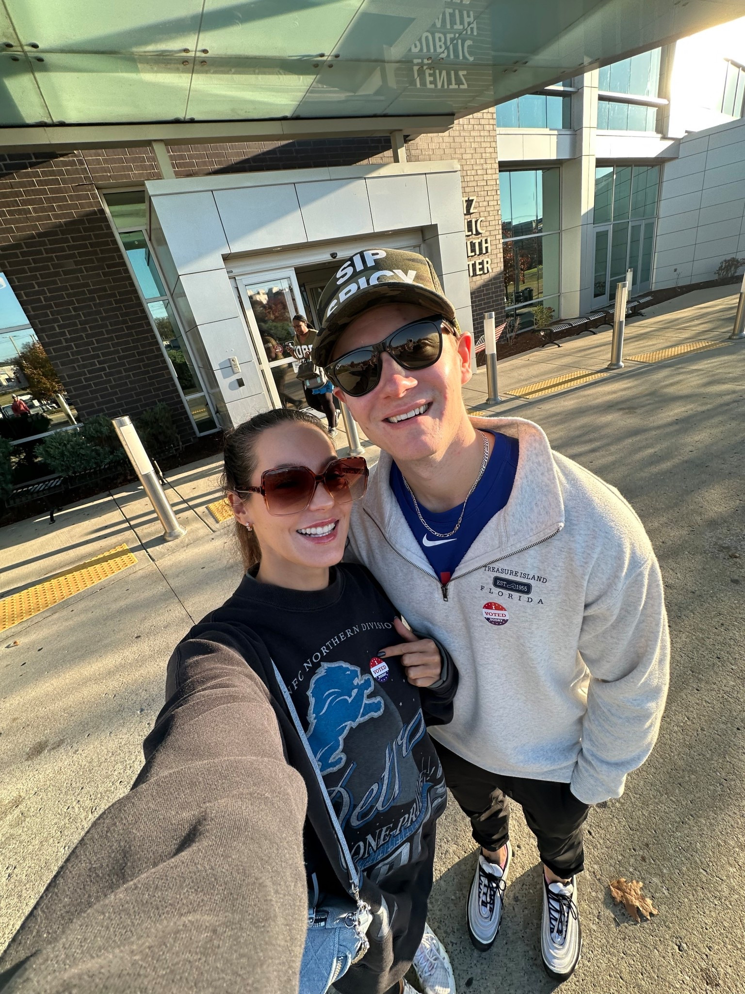 Voting Day OOTD
Gift idea 
Tory Burch bag on sale 

#LTKootd