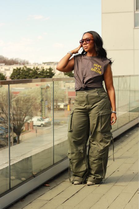 Steve Madden did a thing with these baggy cargos. Perfect for all seasons especially spring. Get them now or you’ll
Regret it later . 

#LTKmidsize #LTKstyletip #LTKplussize