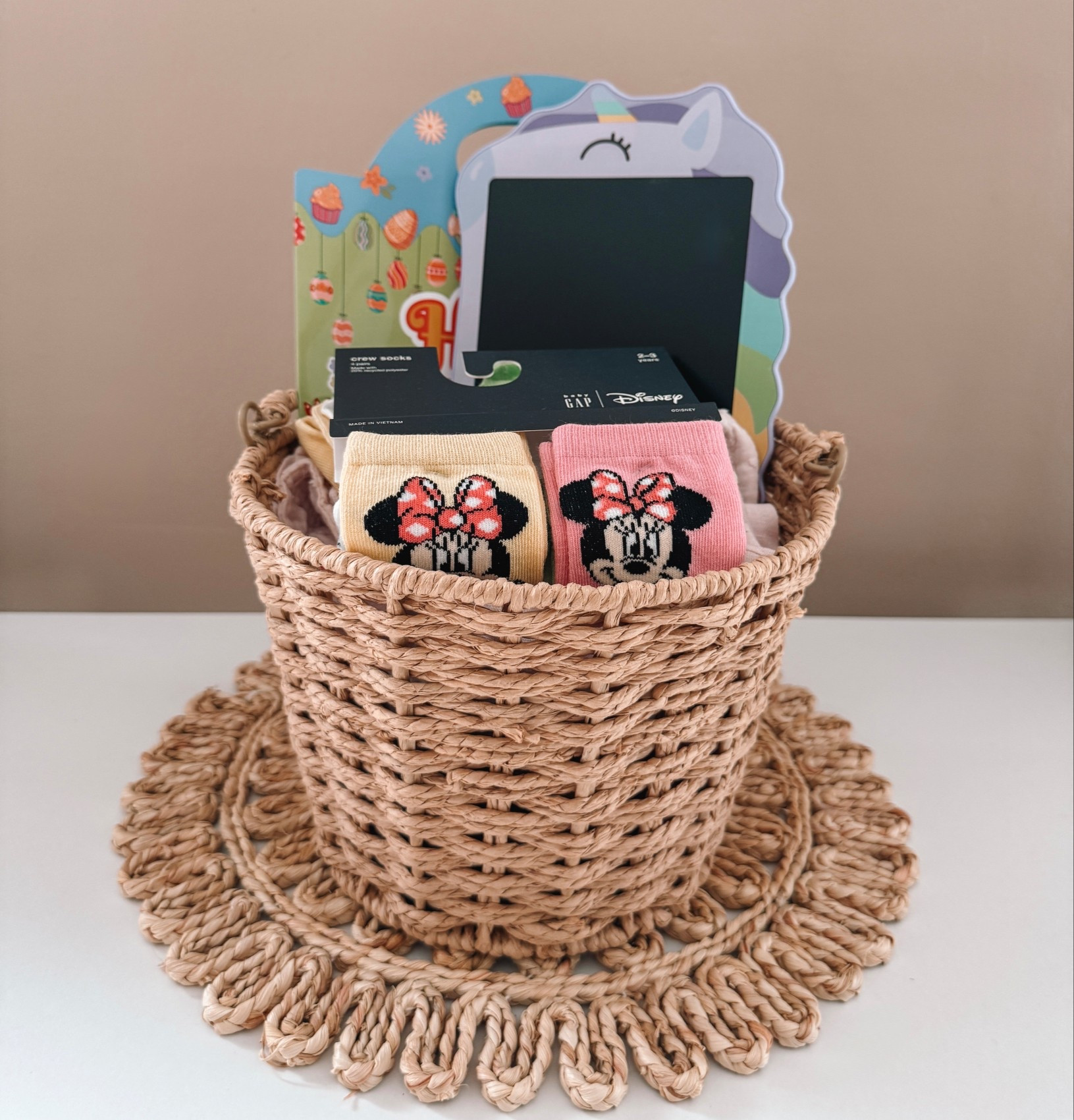 Easter Basket Ideas🌟

Let’s build a realistic Easter basket for my toddler girl🐇 

I filled her basket with things he’ll actually use:
• A fun, reusable sticker activity 
• New spring and summer clothes
• Fun Minnie Mouse socks
• A new unicorn drawing pad (she is OBSESSED with the one that she already has) 

Practical, cute, and perfect for a toddler Easter basket 🧺✨

#LTKmomlife #LTKKids #LTKBaby