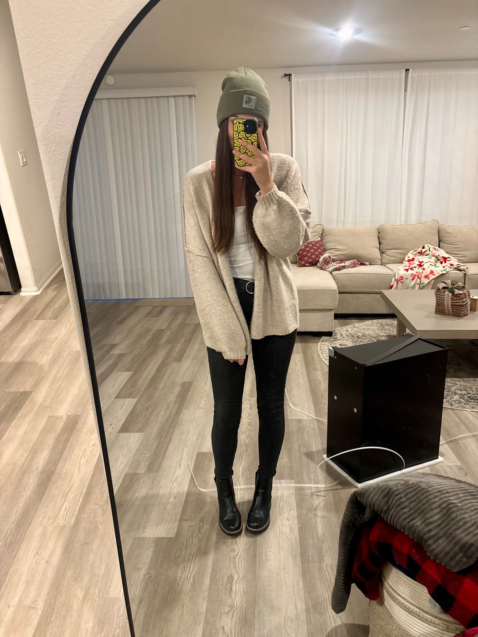 Rainy Day Girls Night Outfit ☔️

#LTKSeasonal #LTKootd #LTKTall