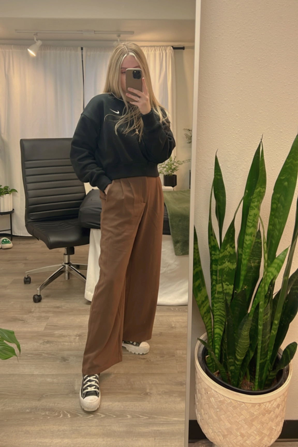 Loving these pants they’re so comfortable!

#LTKfit #LTKsalealert #LTKworkwear