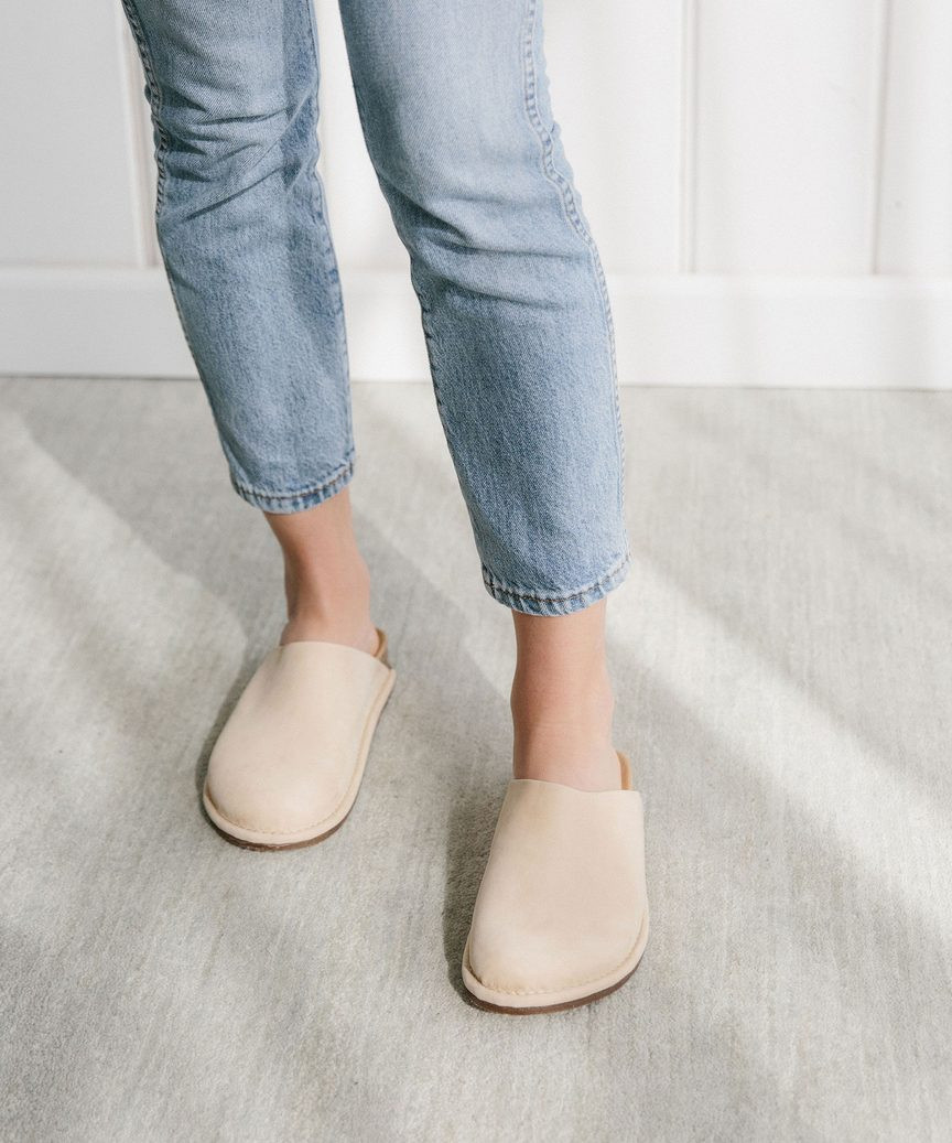 Oiled Leather Moc Clog | Jenni Kayne