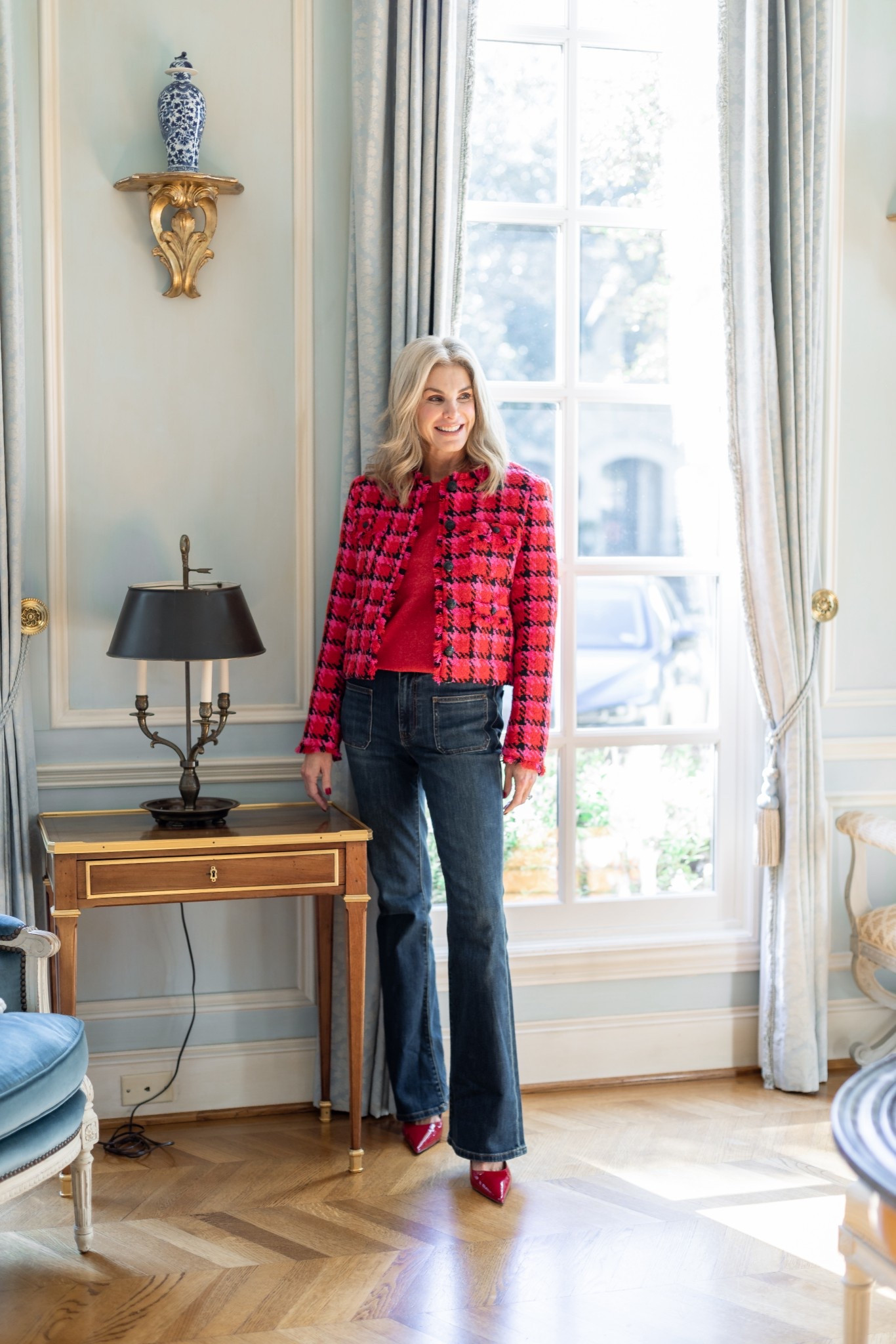 Gorgeous jacket for the holiday season! Avara is now 50% off dresses, sweaters, and outerwear!
Size S

#LTKOver40 #LTKSaleAlert #LTKSeasonal