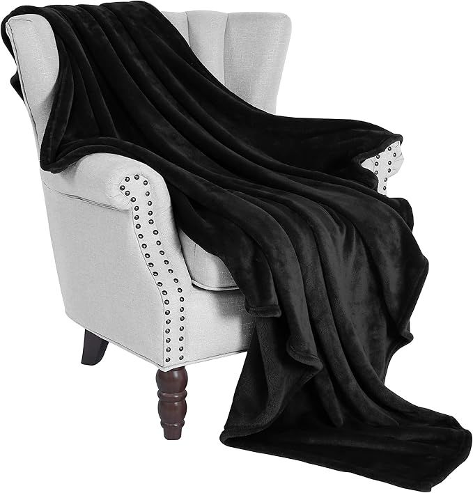 Exclusivo Mezcla Soft Flannel Fleece Velvet Plush Throw Blanket – 50" x 60" (Black) | Amazon (US)