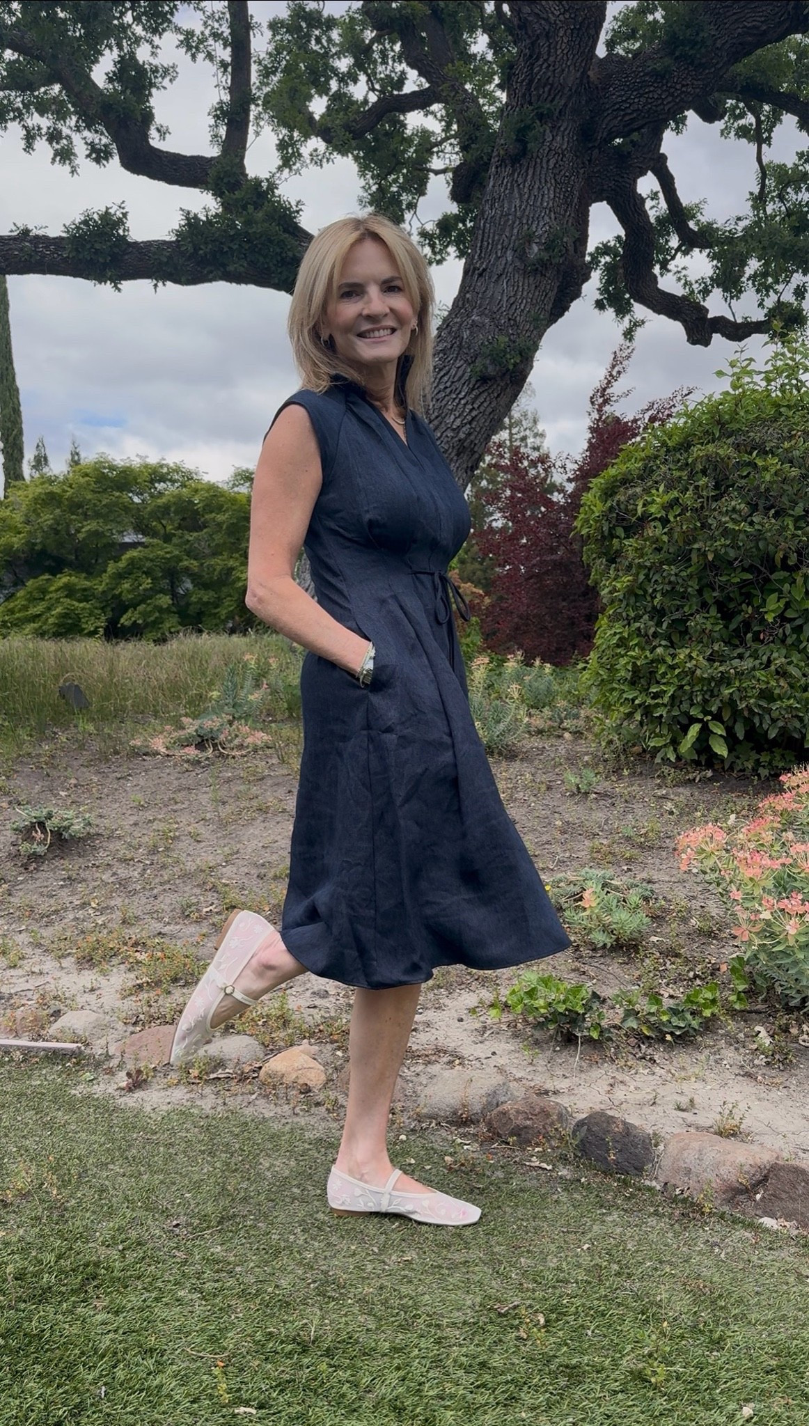 Great dress and flats!

#LTKootd #LTKmomlife #LTKgrwm