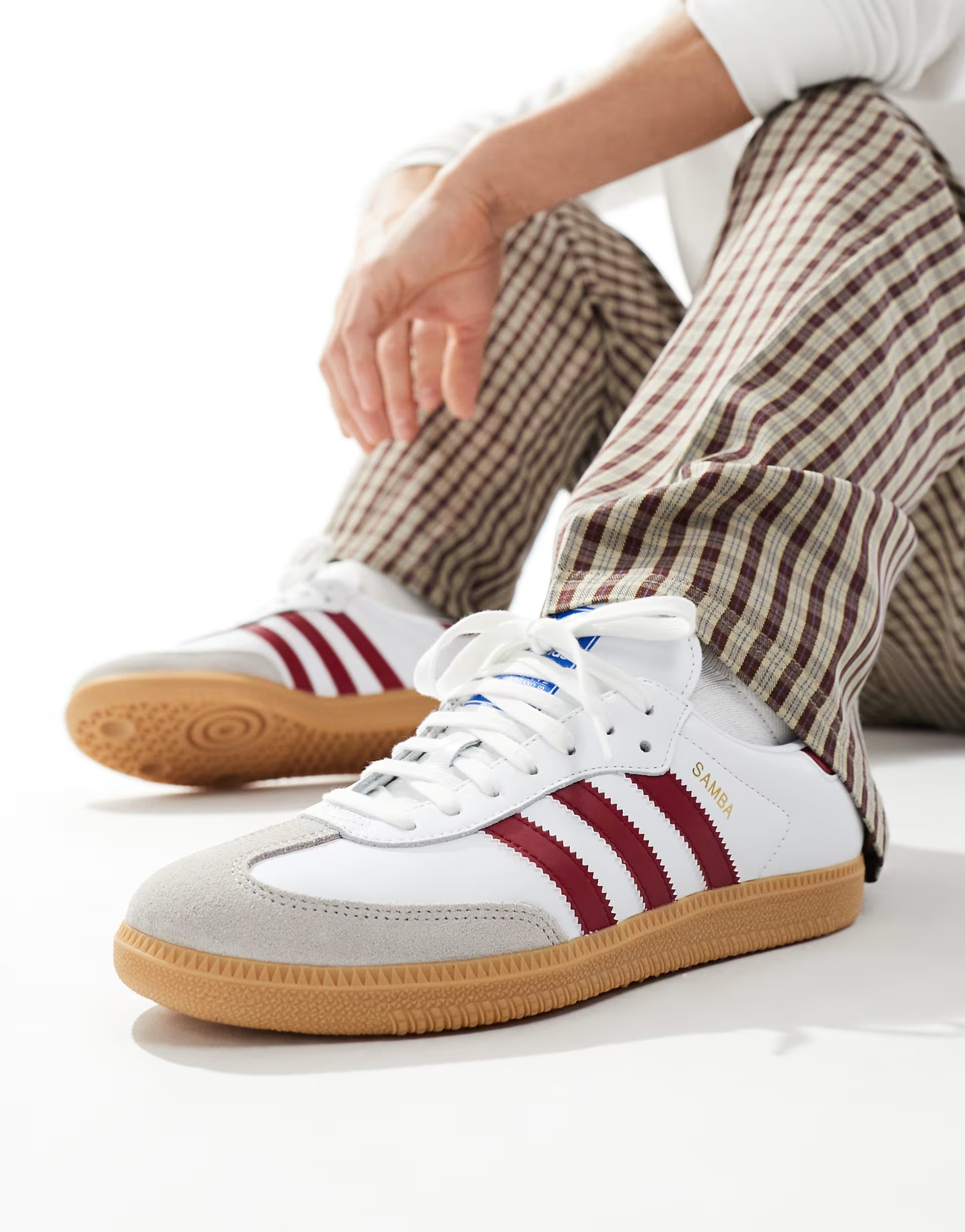 adidas Originals Samba OG sneakers in white and burgundy | ASOS (Global)