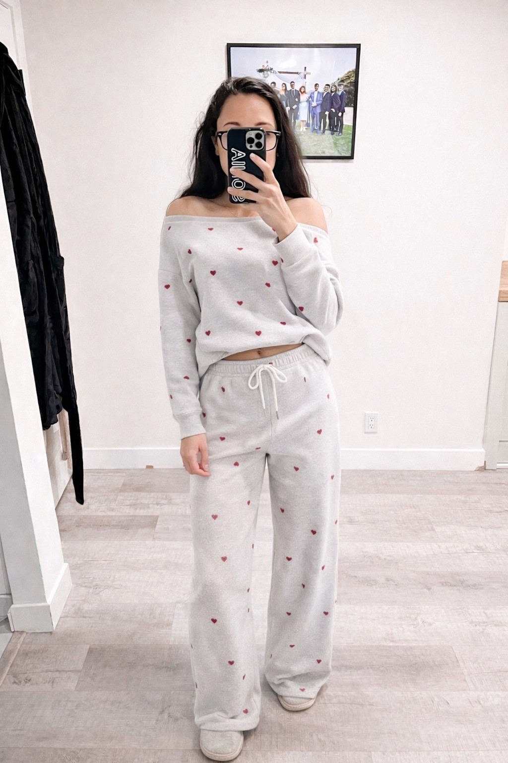 Heart sweatpants set from Abercrombie is perfect for Valentines Day. Runs true to size!!

#LTKActive #LTKSeasonal #LTKValentine