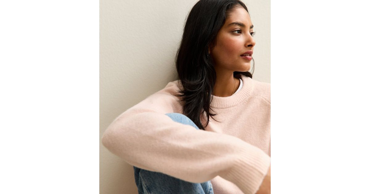 Pink Crew Neck Midweight Knit Jumper | New Look | New Look (UK)