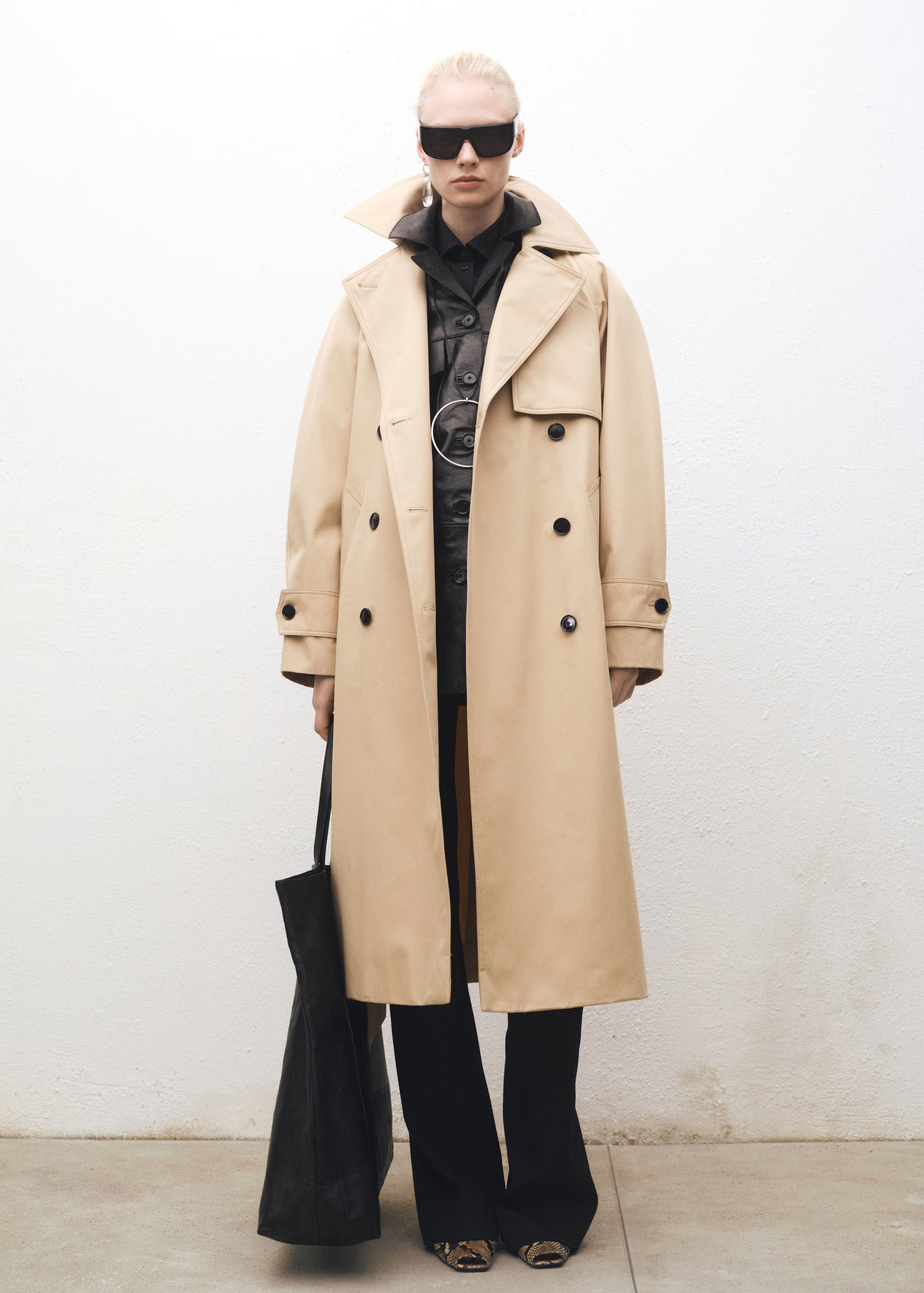 Long oversized cotton trench coat - Women | MANGO United Kingdom | MANGO (UK)