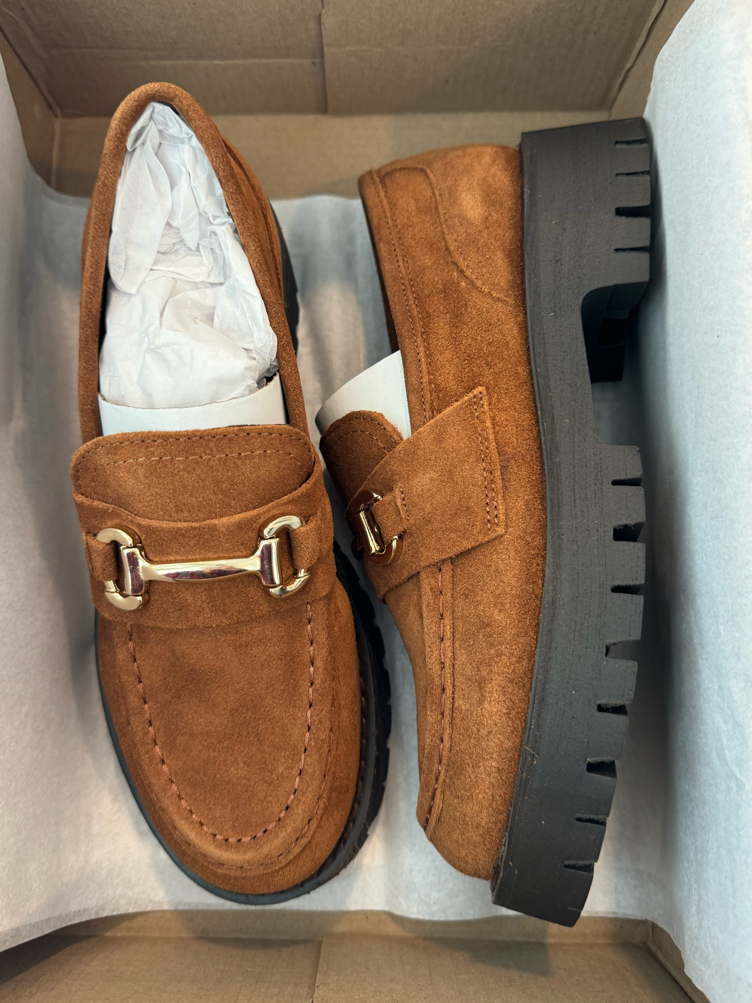 Loafer 
Chunky loafer 

#LTKShoeCrush #LTKGiftGuide #LTKStyleTip