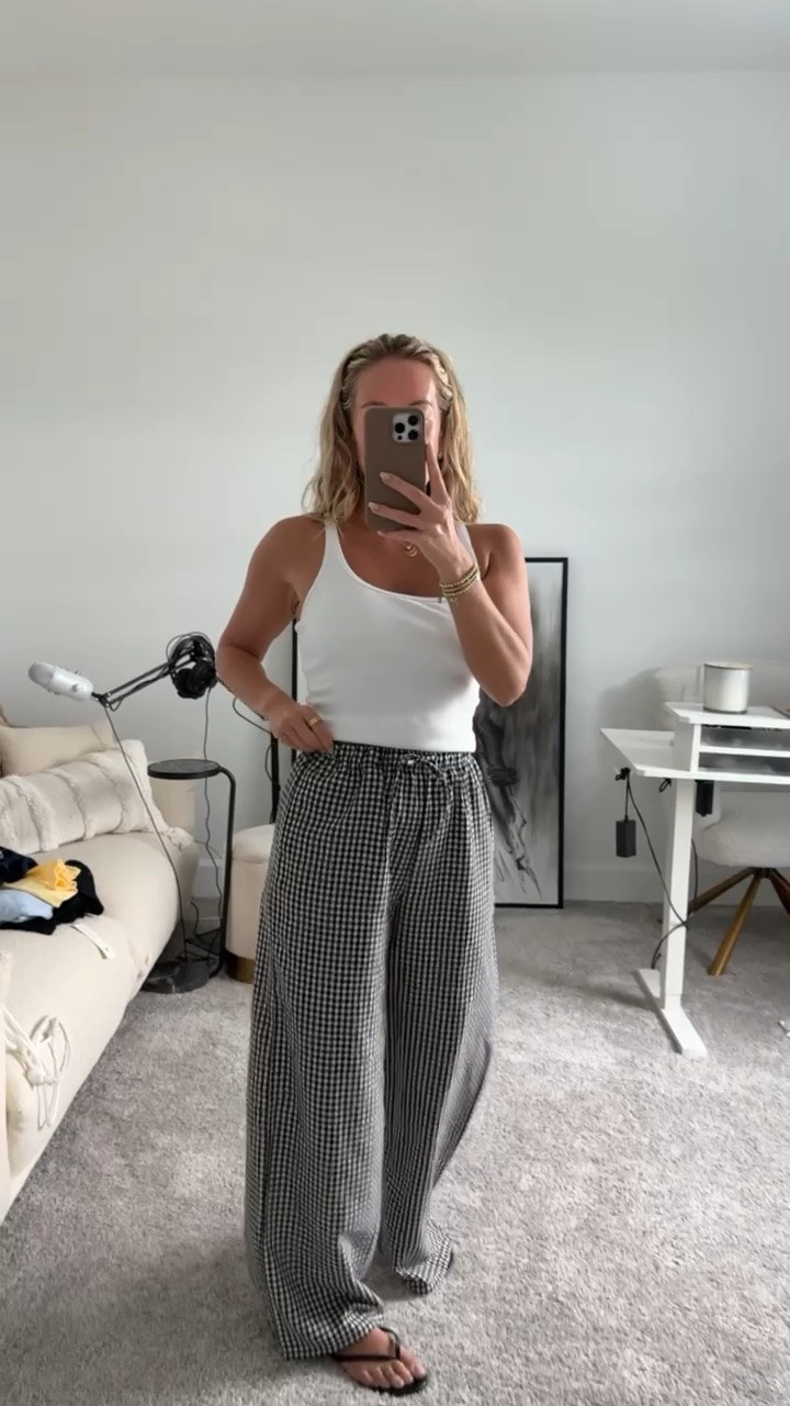 Amazon gingham pull on pants and a cutie scoop neck tank with built in bra.

Wearing a small in both. 

Amazon fashion, Amazon style, spring outfits

#LTKootd #LTKSeasonal