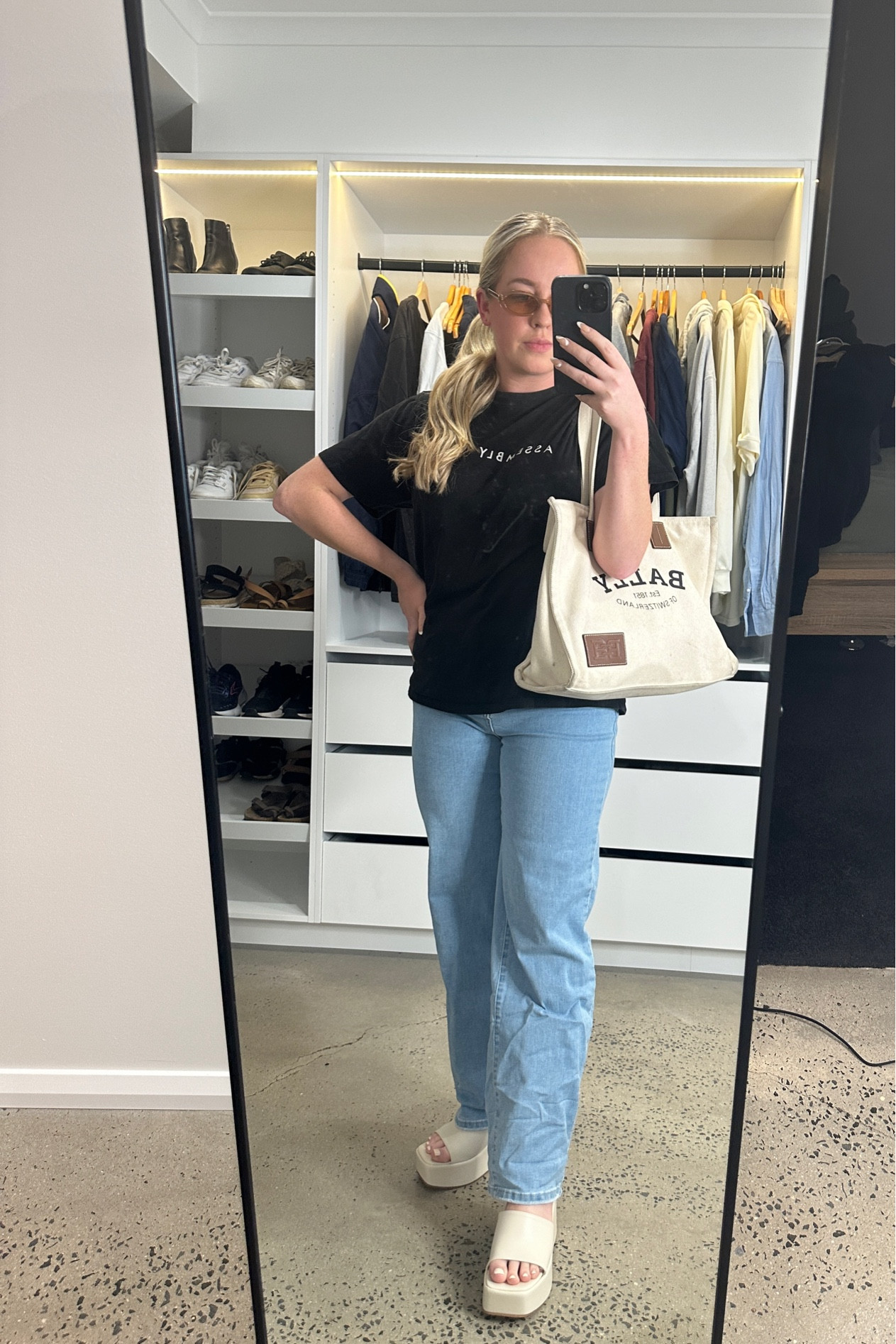 Elevating the daycare pick up fit 

#LTKstyletip #LTKmidsize #LTKaustralia