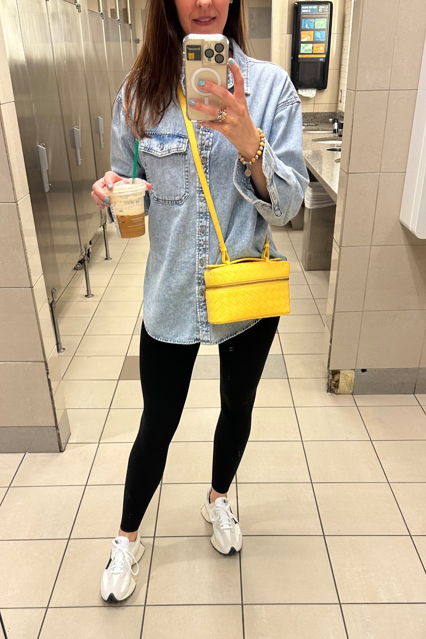 Today’s travel look… vacation mode is ON! 💛

#LTKOver40