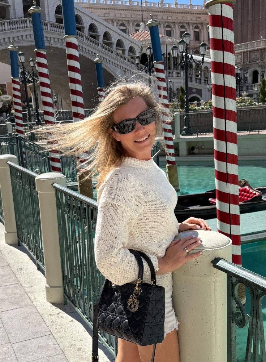 Enjoying my Vegas trip in my fancy sunglasses! So many compliments ☺️

#LTKValentine #LTKdayinmylife #LTKSeasonal