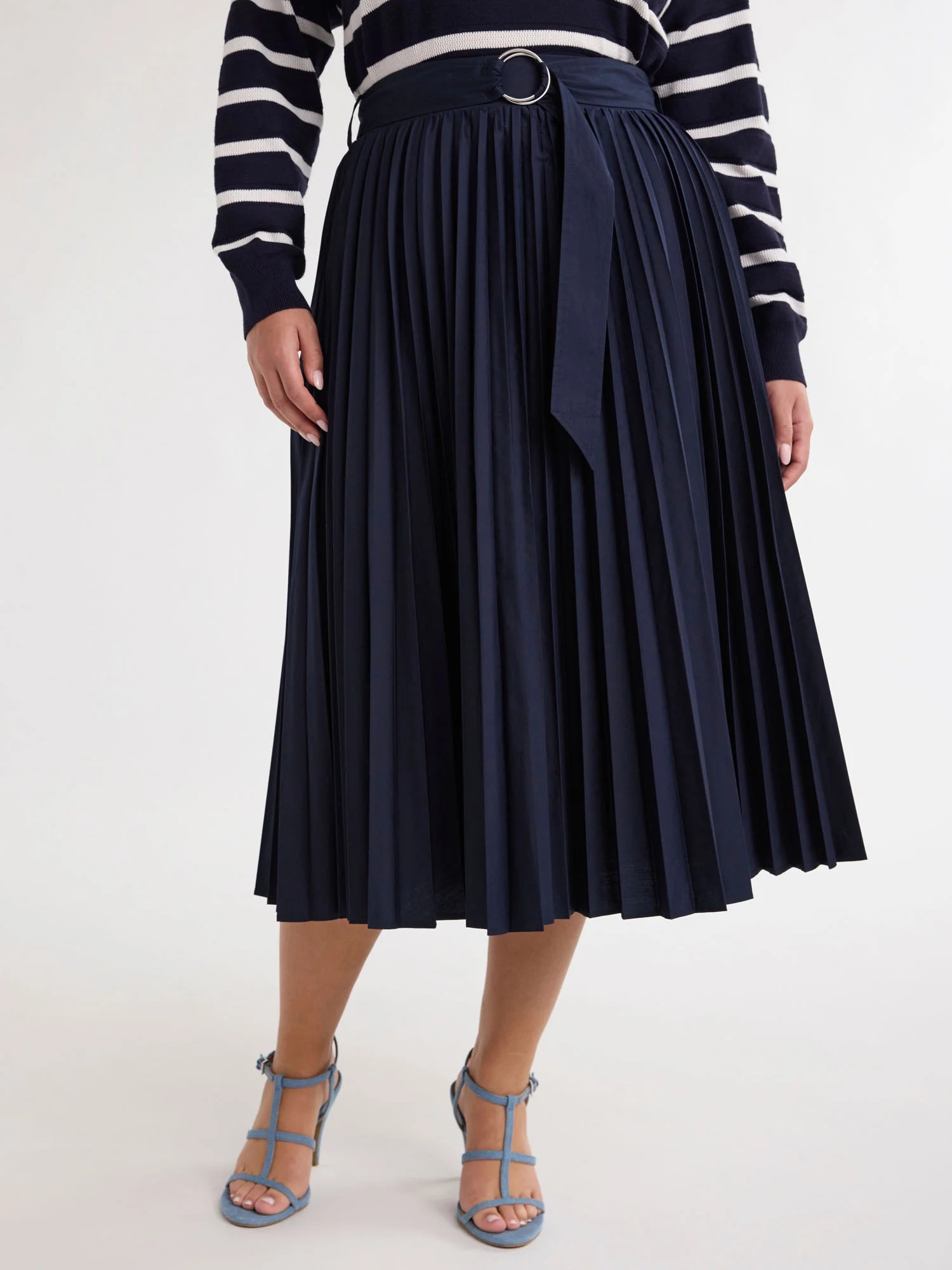 Free Assembly Women's Plus Size Sunburst Pleat Maxi Skirt, Sizes 1X-4X | Walmart (US)