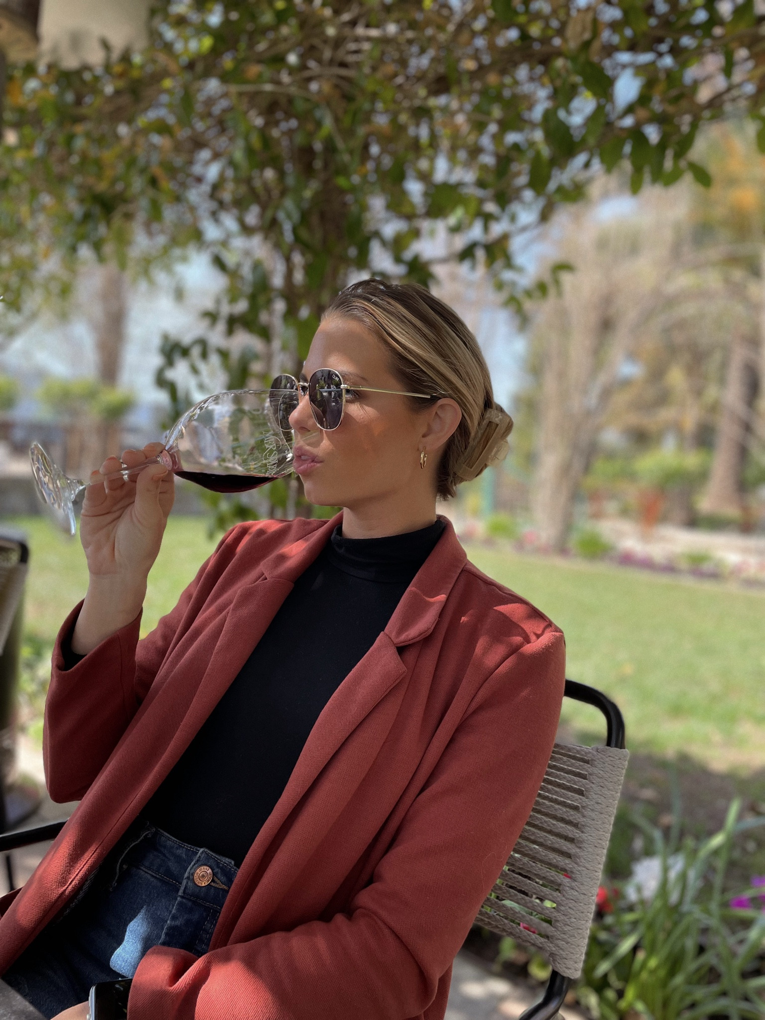 my favorite simple black long sleeve bodysuit. super lightweight with a little mock turtleneck. so easy to throw on with jeans & go!! (wine not included 🤪)

#LTKstyletip #LTKfindsunder50 #LTKSeasonal