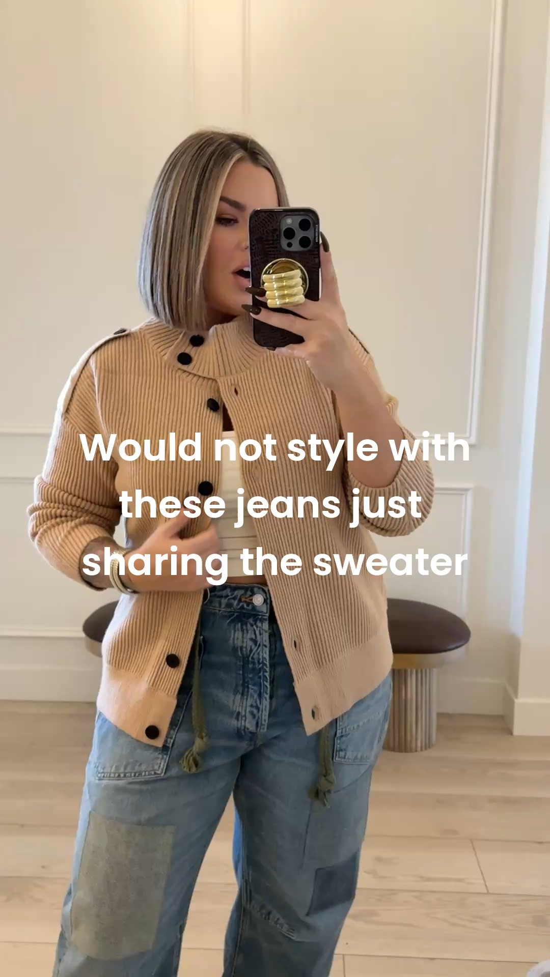 Sweater xl 
Tank L 
Jeans size up - 32