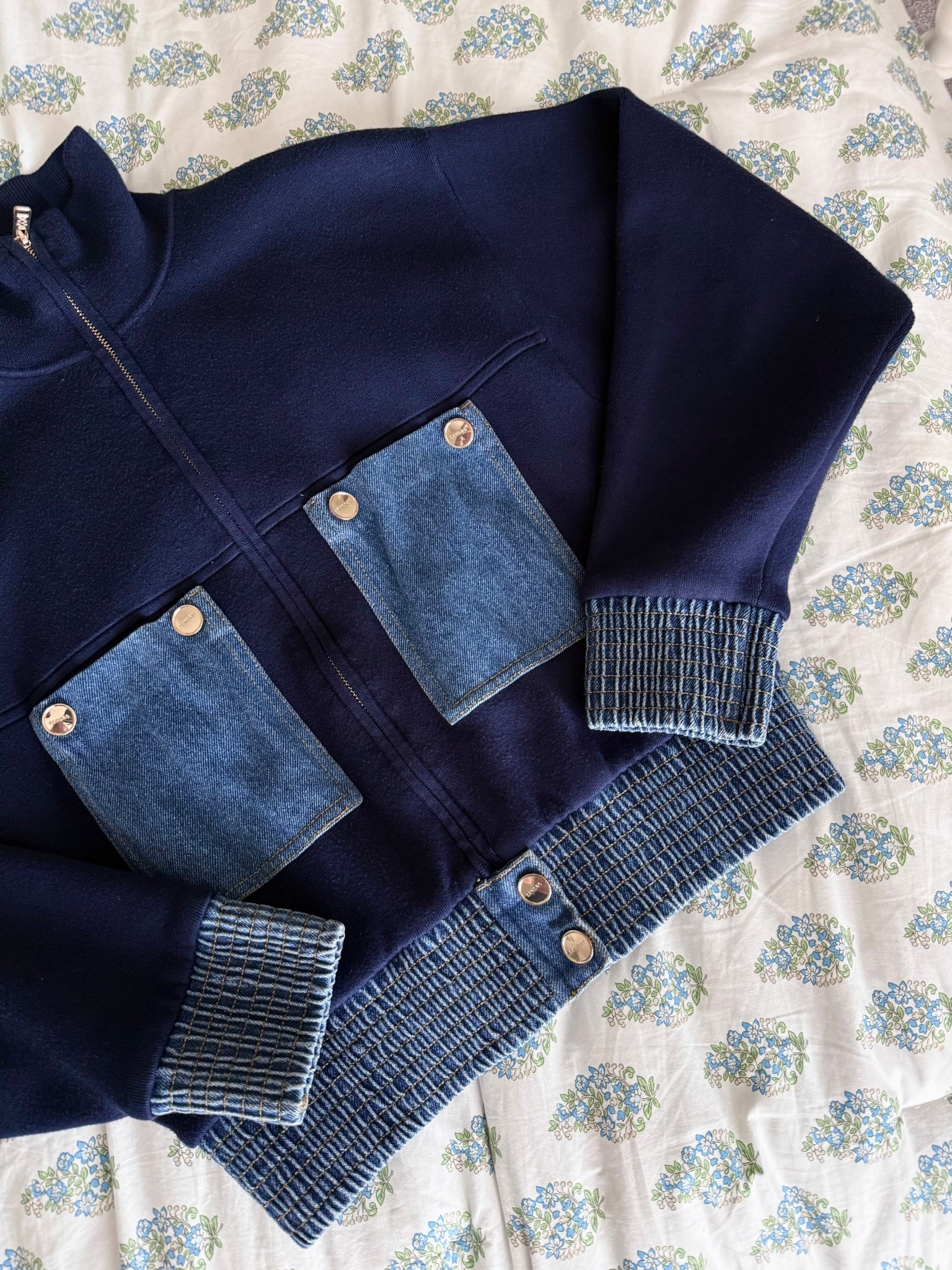 😀👖

Sandro Knit Bomber Jacket With Denim Detail
Sandro jacket
Sandro coat
Rent the runway
Sandro denim jacket
Bomber jacket
Navy coat
Navy jacket
Denim coat
Denim jacket
Statement top
Statement coat
Cool coat
Fall outfit
Fall style
Fall coat
Fall jacket

#LTKStyleTip