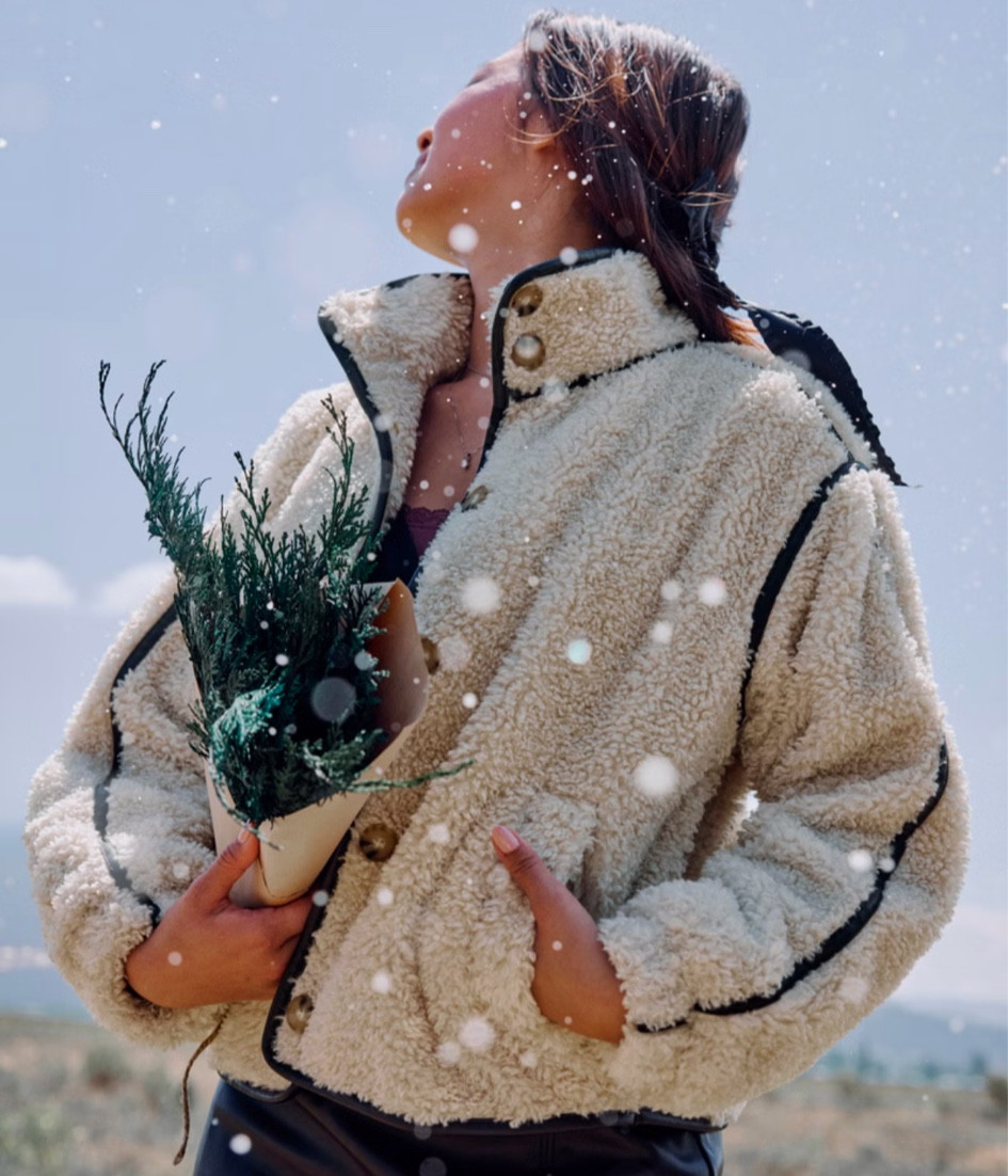 Winter coat🎄☃️

#LTKSeasonal #LTKHoliday #LTKGiftGuide