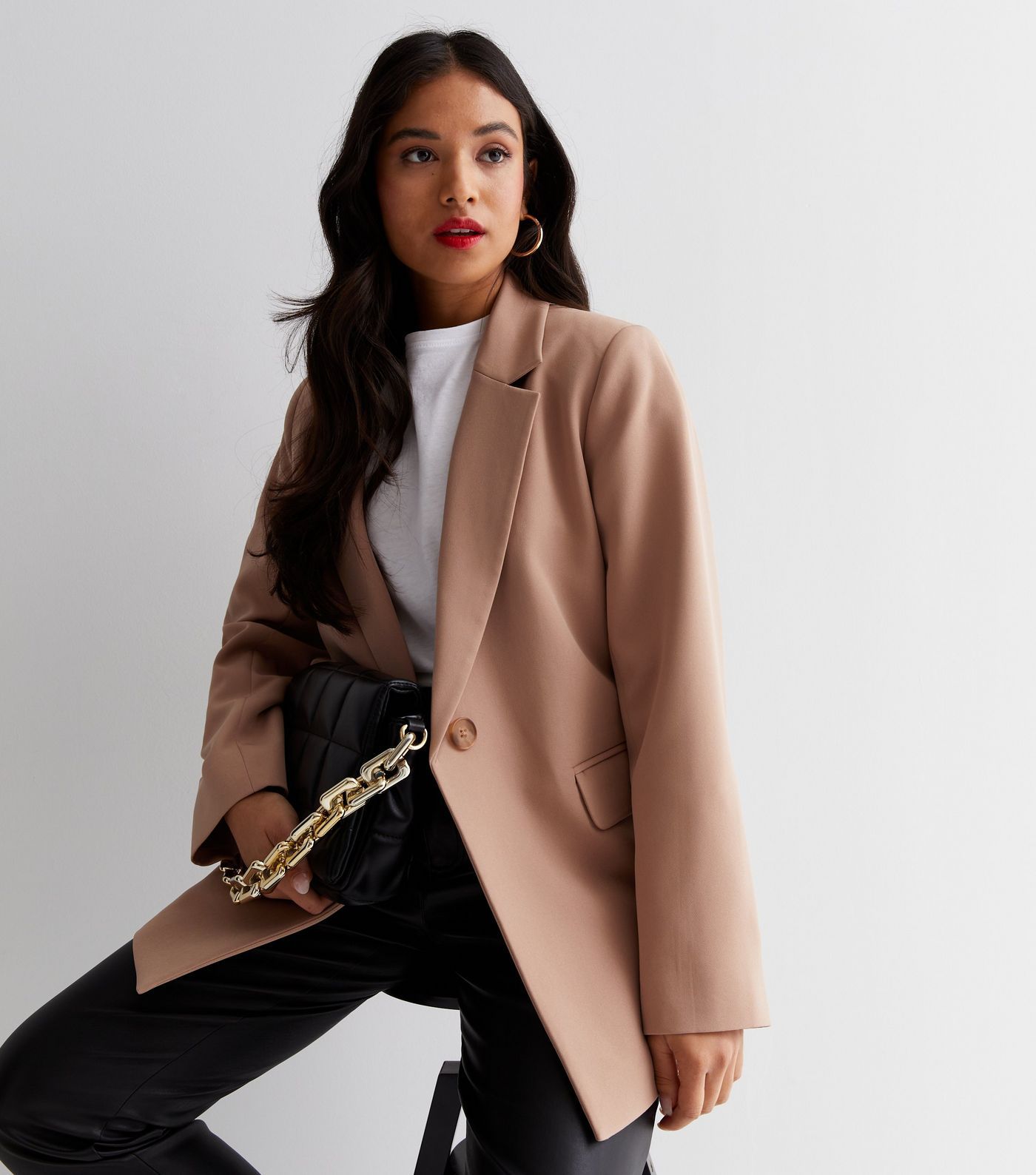 Petite Camel Long Sleeve Relaxed Fit Blazer | New Look | New Look (UK)