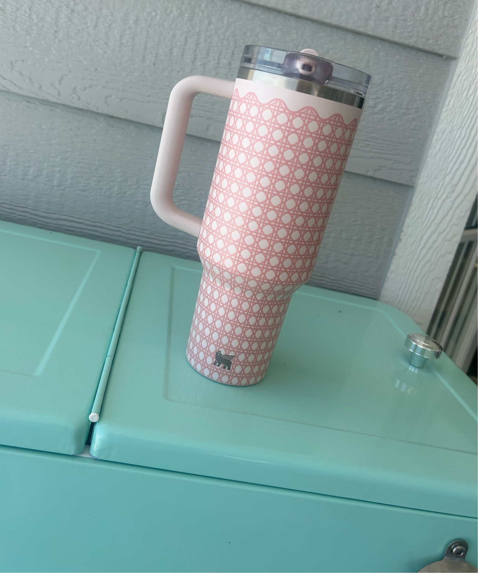 All your picnic dream coming true with the newest line of @stanley_brand tumblers and cups. #stanleypartner Who needs a cooler when you’ve got the best tumbler keeping your drink cold all day? Plus, I love all the soft colors and pretty patterns. 💕
The Rose Quartz rattan is a show stopper! 
