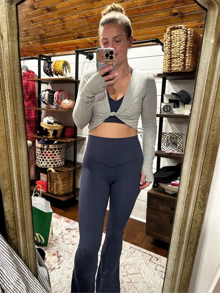 Aerie active wear.. 🫶🏻this sports bra has wider straps and is way comfy. Always loving the flare leggings.. this navy blue 😍💙

#LTKfitness #LTKfindsunder50