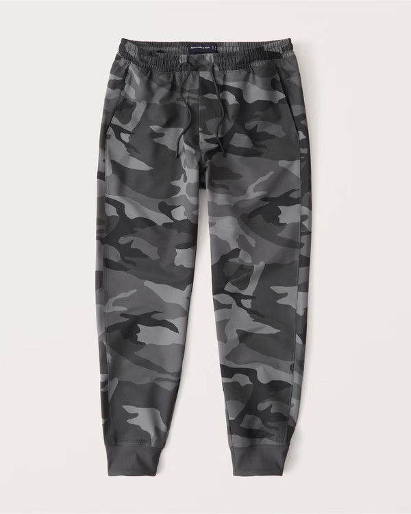 Traveler Joggers | Abercrombie & Fitch (US)