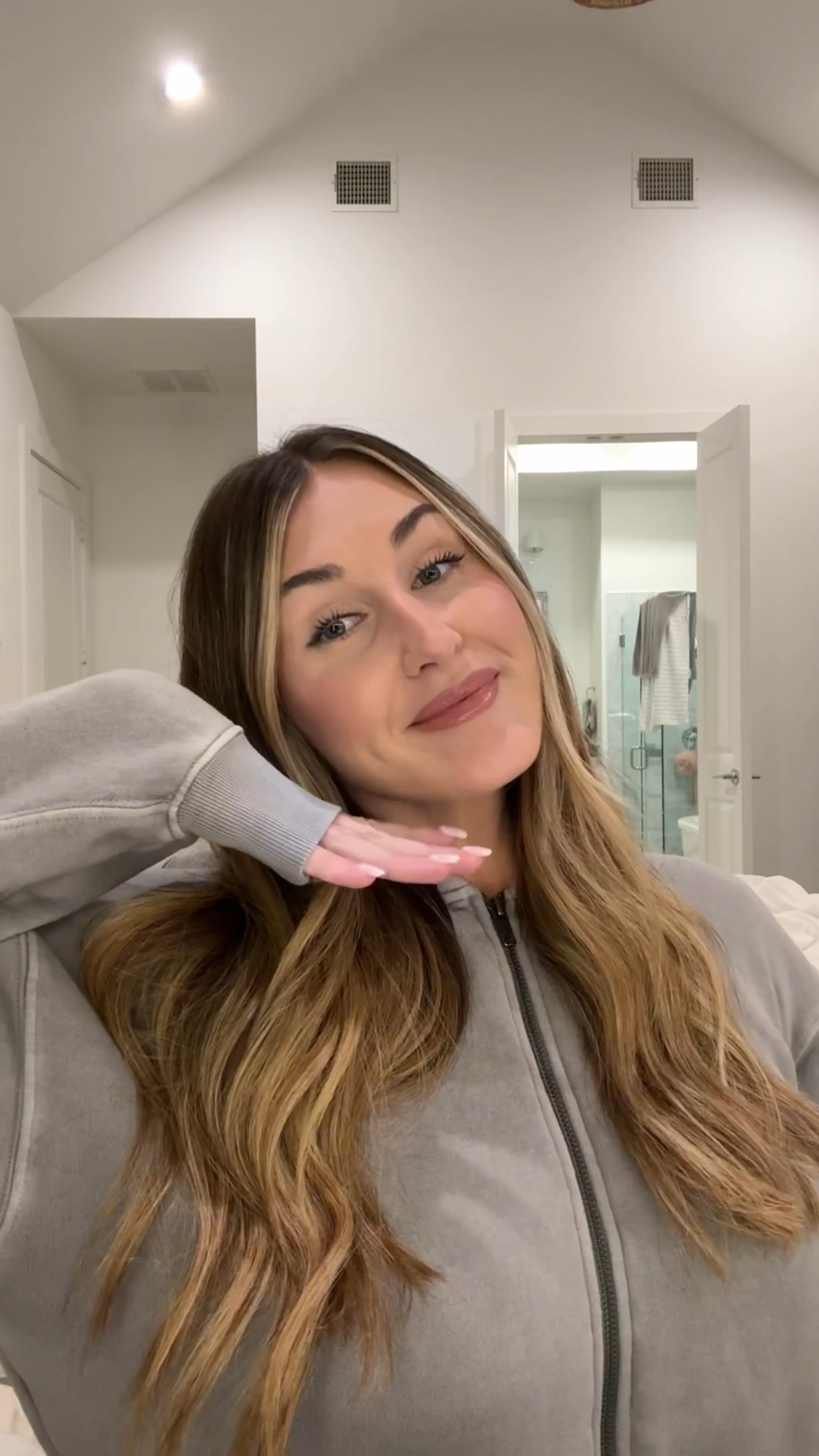 My favorite lip combo! 💋 

#makeup #lip #lipliner #lipstick #lipgloss #lipplumper #beauty #tutorial 

#LTKBeauty #LTKStyleTip #LTKWatchNow