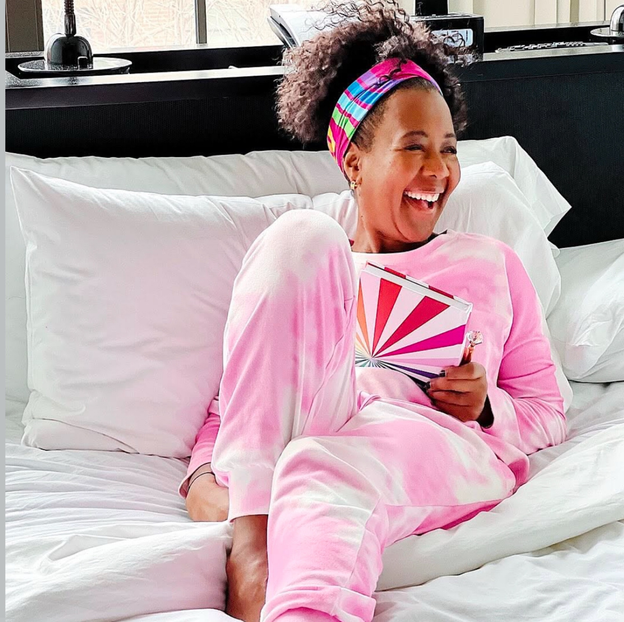 One of my comfiest lounge sets. I’m wearing a size small.

#loungeset
#traveloutfit

#LTKFindsUnder50 #LTKTravel