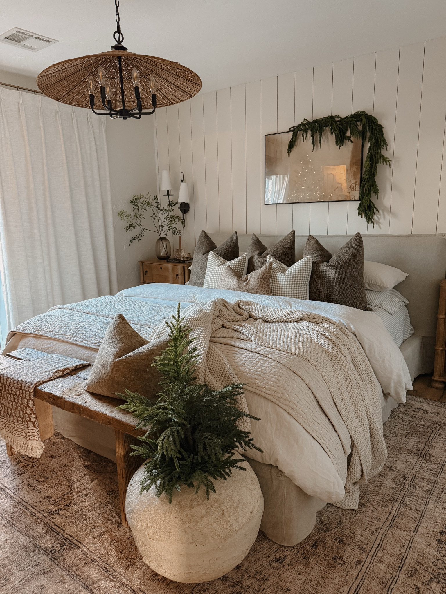 Neutral bedding refresh with quince! I have the linen duvet paired with linen sheets and a linen stitched quilt! 

#LTKWatchNow #LTKSeasonal #LTKHome