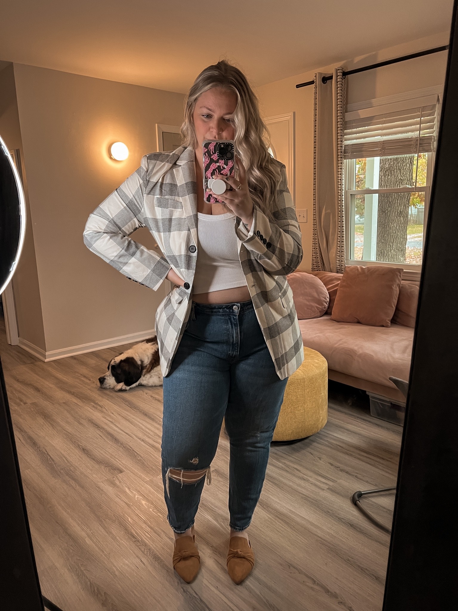 Fall outfit. Work wear. Plaid blazer

EMMA20 for 20% off petal and pup blazer

SIZING-
Blazer-XL
Top-XL
Pants-34

#LTKcurves #LTKSeasonal #LTKworkwear