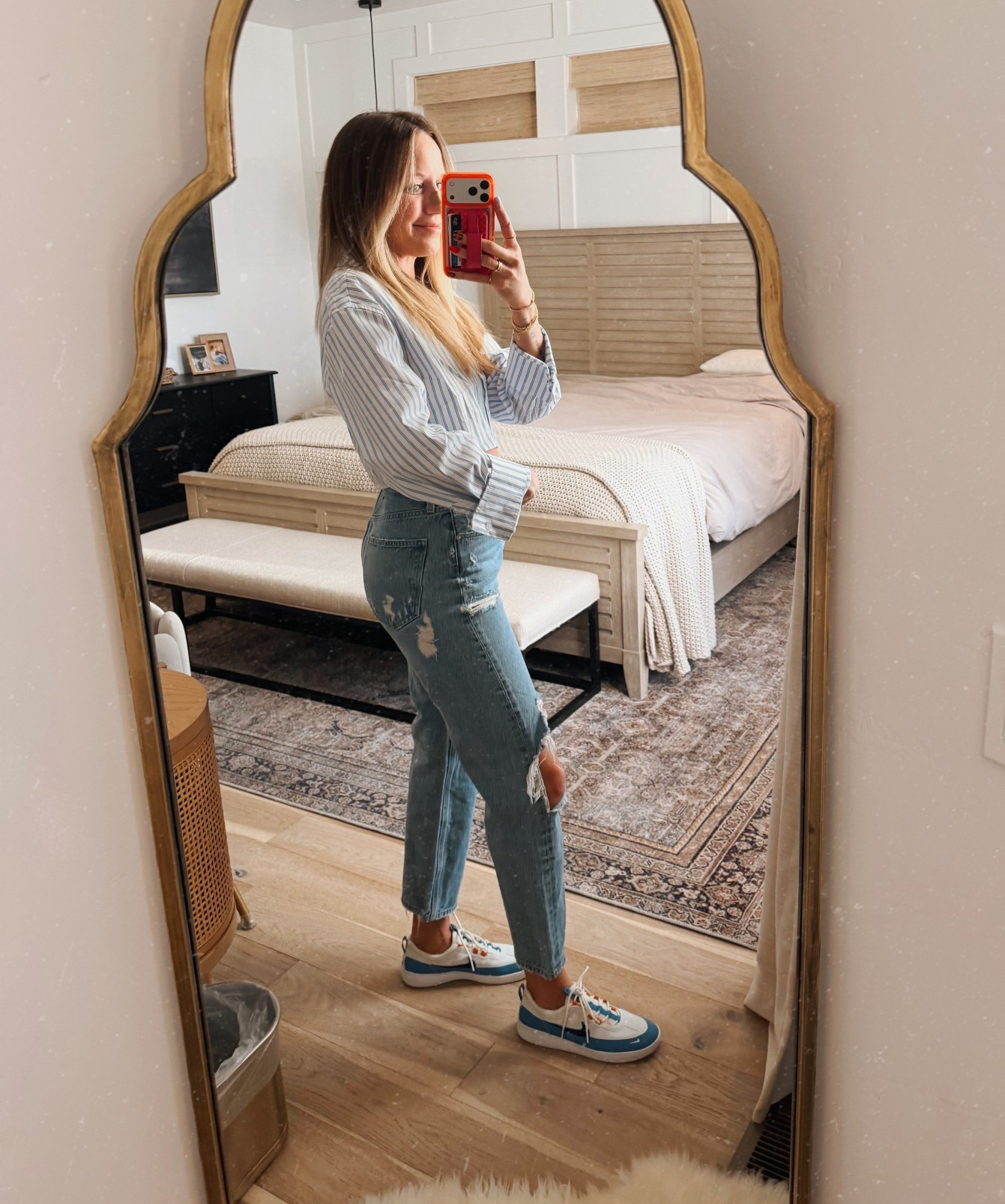Still nursing which means I'm still wearing button-downs. 🙃 STOKED to finally fit into my favorite pre-baby jeans! 🙌🏼 Everything's linked... except for the shoes- they old. 😛 

#LTKootd #LTKgrwm #LTKmomlife