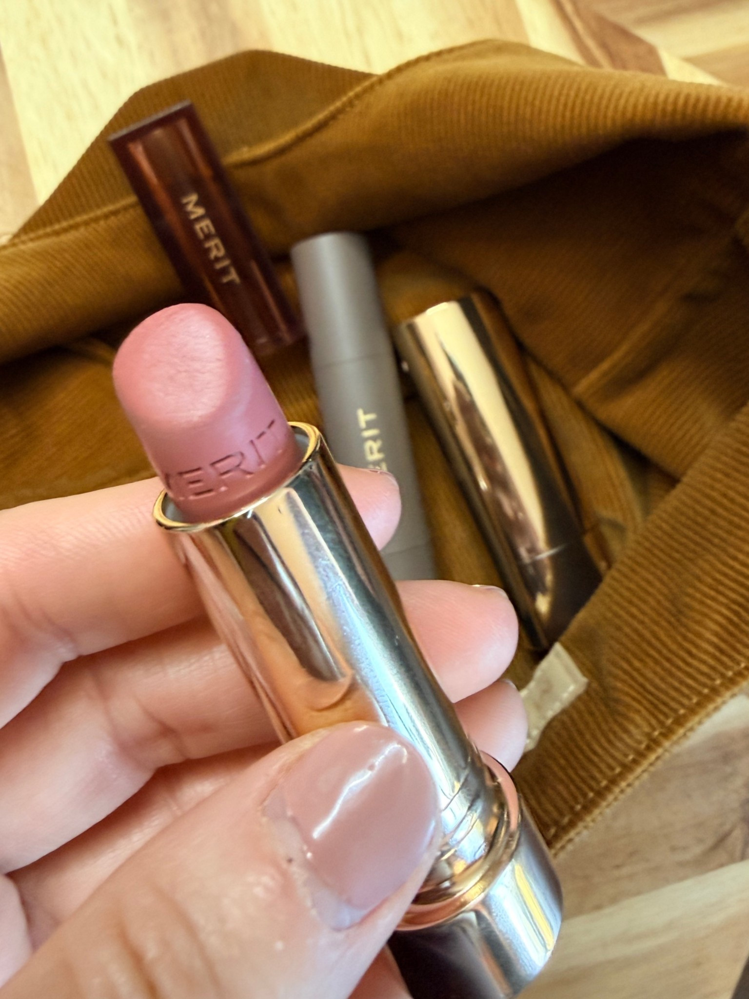 My Everyday MERIT Beauty Essentials

Obsessed with the ultimate clean girl aesthetic makeup routine! 🤍 Today I’m reaching for my absolute favorite MERIT Beauty essentials to create an effortless, minimalist makeup look.

The star of the show is the MERIT Signature Lip Lightweight Lipstick—it is the perfect pink nude lipstick shade that feels like a balm but looks like a luxurious, satin-finish mauve lipstick. It pairs beautifully with a neutral monochrome makeup look and my glossy neutral nails!

Also featured in my everyday makeup bag:

MERIT The Minimalist Complexion Stick (the holy grail for lightweight, breathable coverage)

MERIT Flush Balm Cream Blush / Highlighting Balm for that perfect dewy glow

Whether you love quiet luxury beauty, a 5-minute everyday makeup routine, or just want high-quality, clean beauty products, MERIT never misses. Perfect for your upcoming fall and winter vanity switch-up!

#meritbeauty #cleanbeauty #minimalistmakeup #cleangirlaesthetic #everydaymakeup #nudelipstick #signaturelip #luxurymakeup #neutralaesthetic #makeupessentials #beautyfavorites #aestheticmakeup #minimaliststyle 

 #LTKmorningroutine #LTKselfcare #LTKBeauty