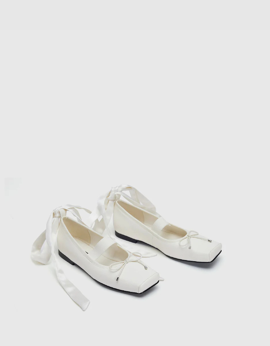 Lace Up Square Toe Pumps | Urban Revivo